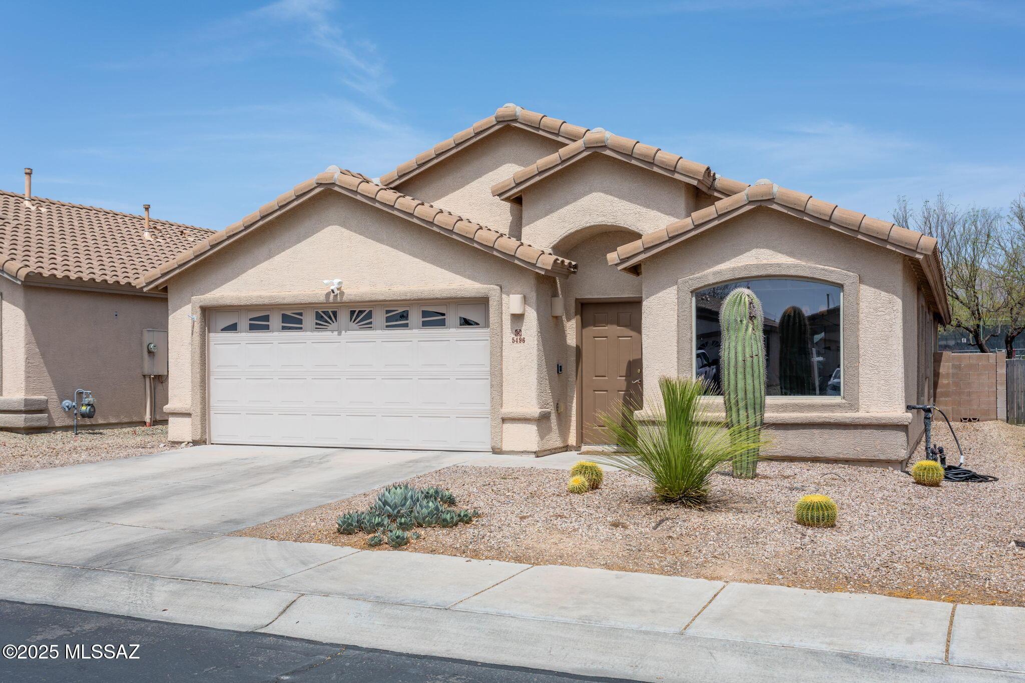 W Silent Dove Way, Marana, AZ 85658