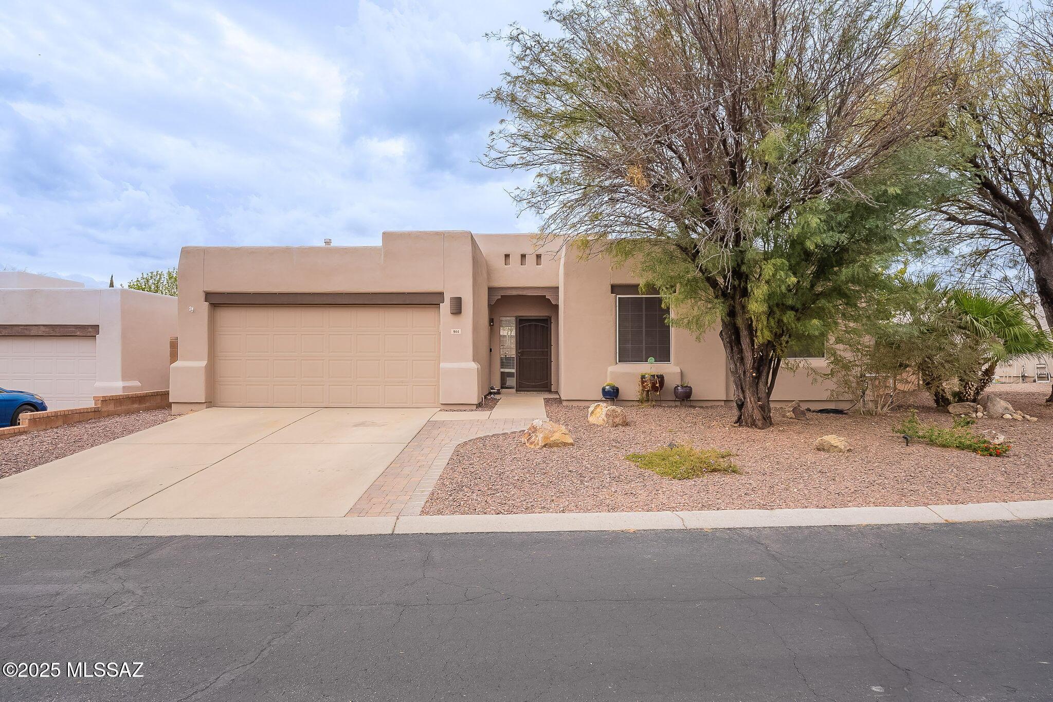 W Fox Ridge Ln, Tucson, AZ 85737