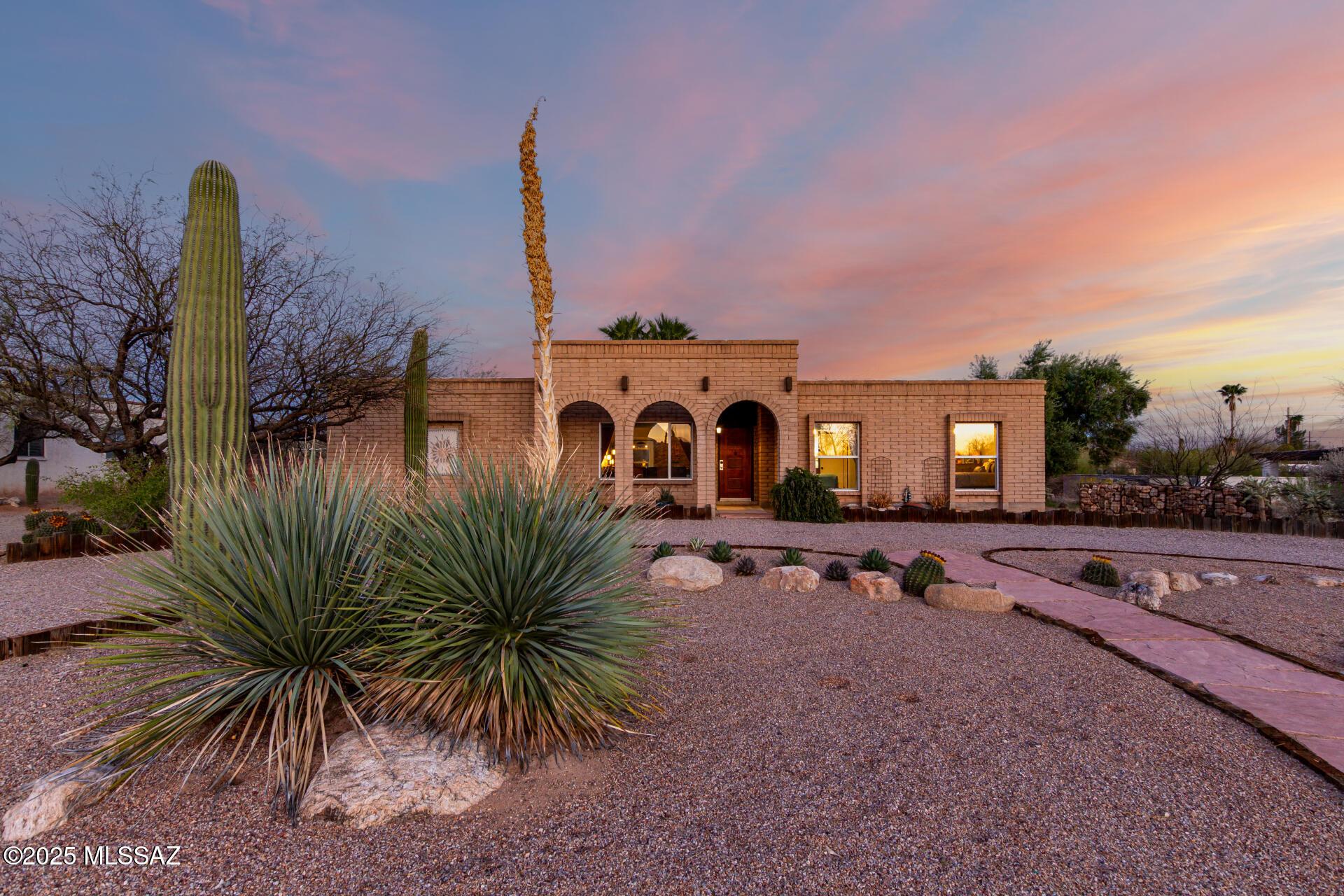 N Islero Pl, Tucson, AZ 85749