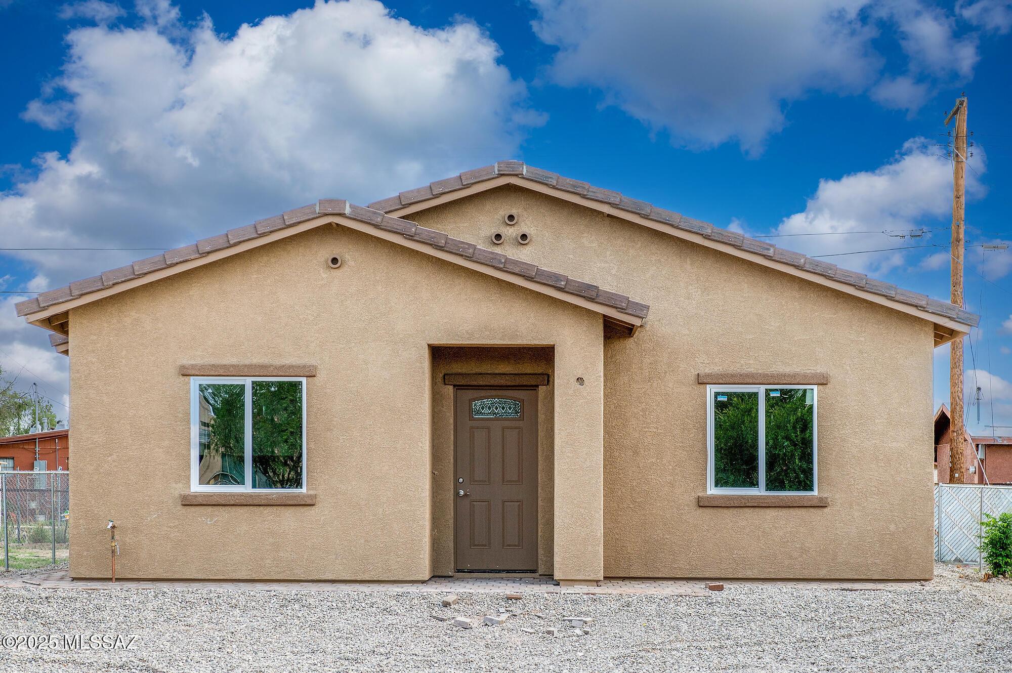 W Claude St, Tucson, AZ 85735