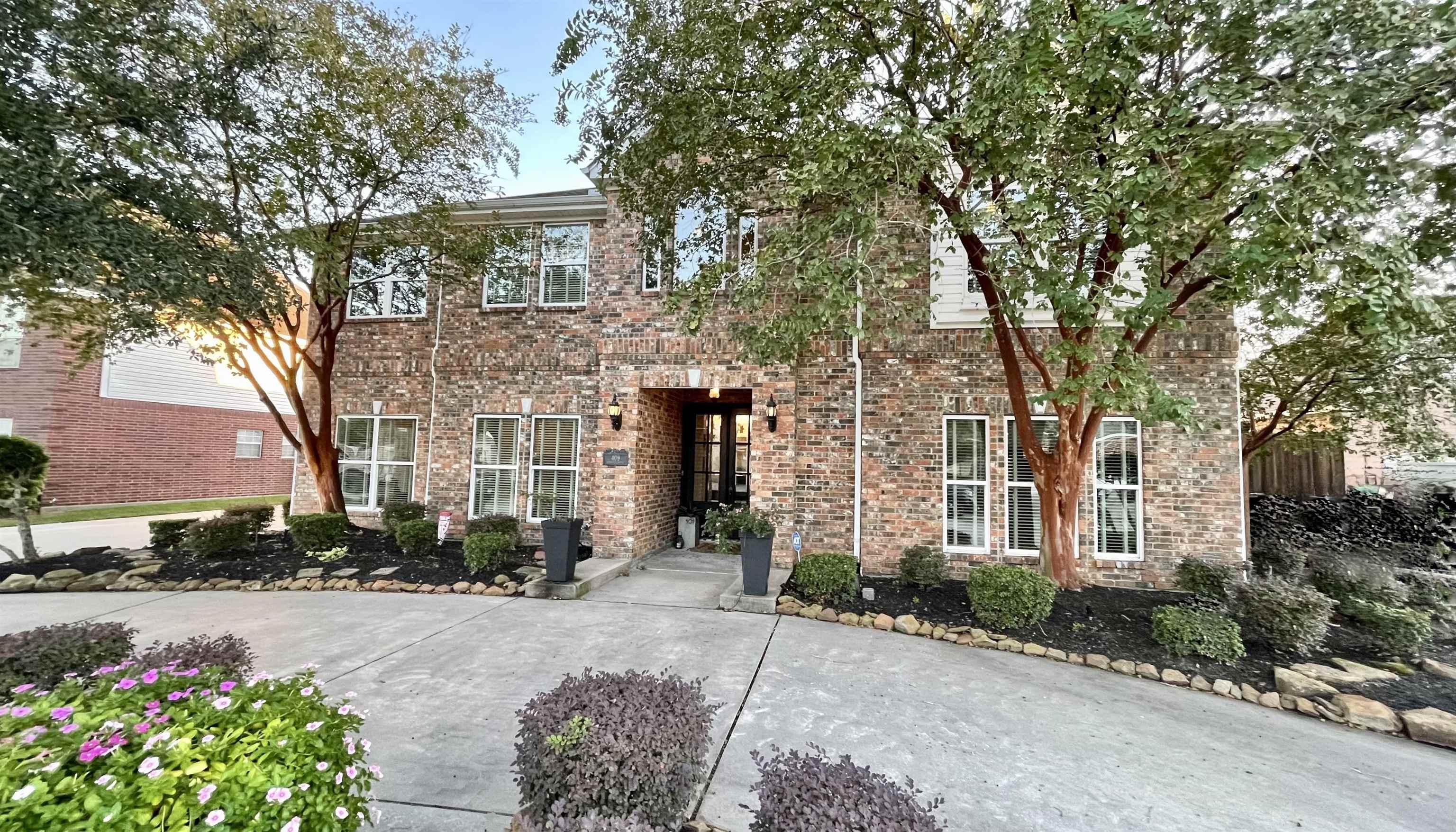 Hanover Dr, Port Neches, TX 77651