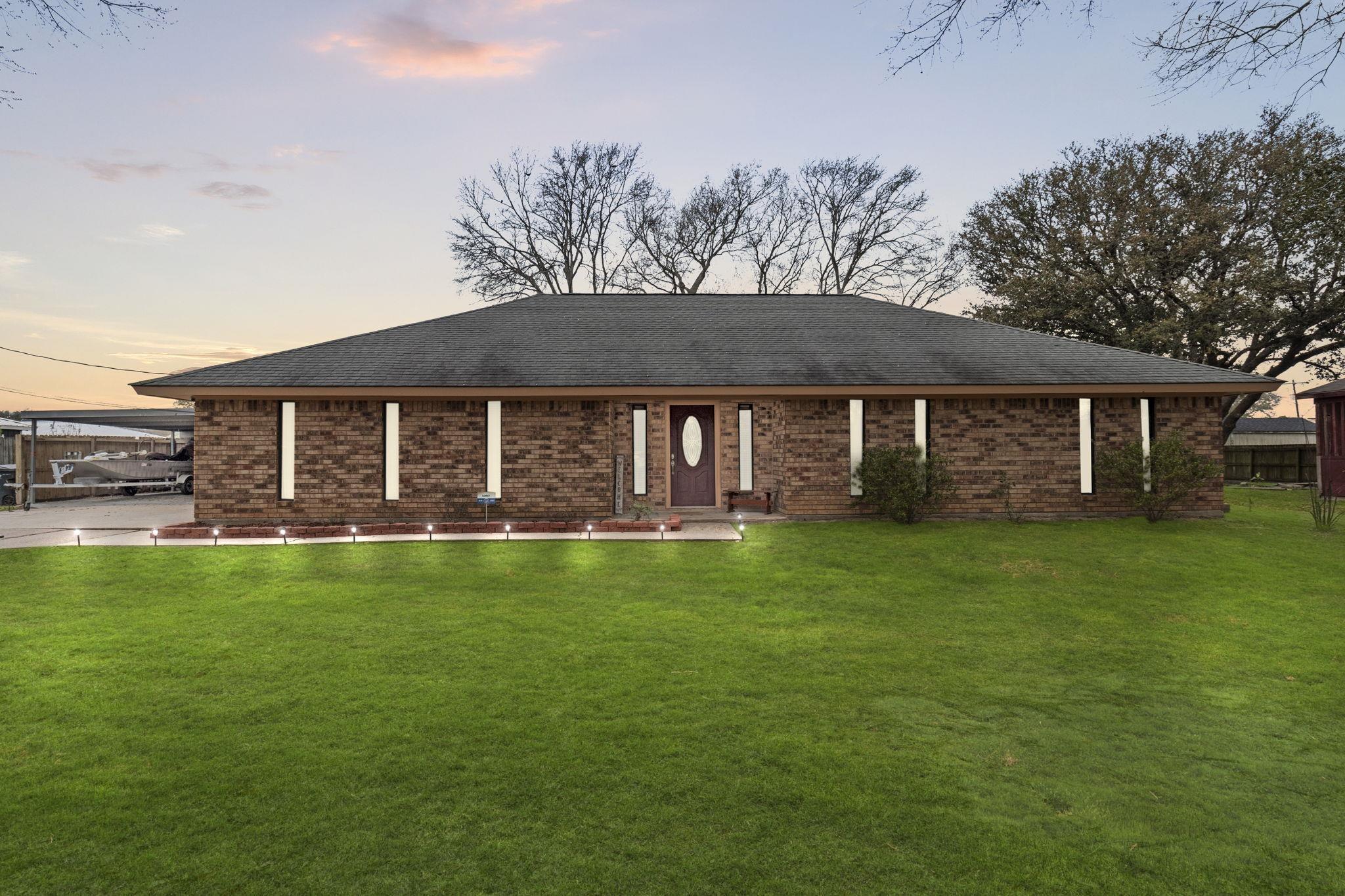 Norbert St, Bridge City, TX 77611
