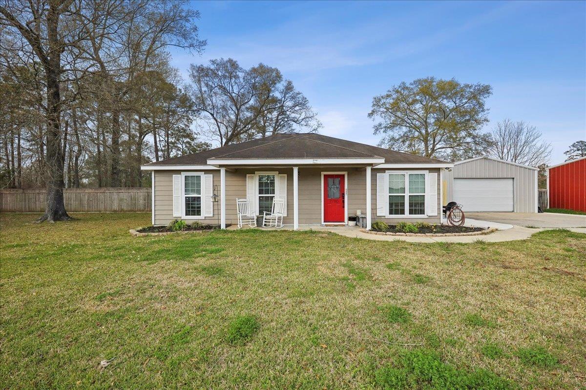 Juanita St, Orange, TX 77632