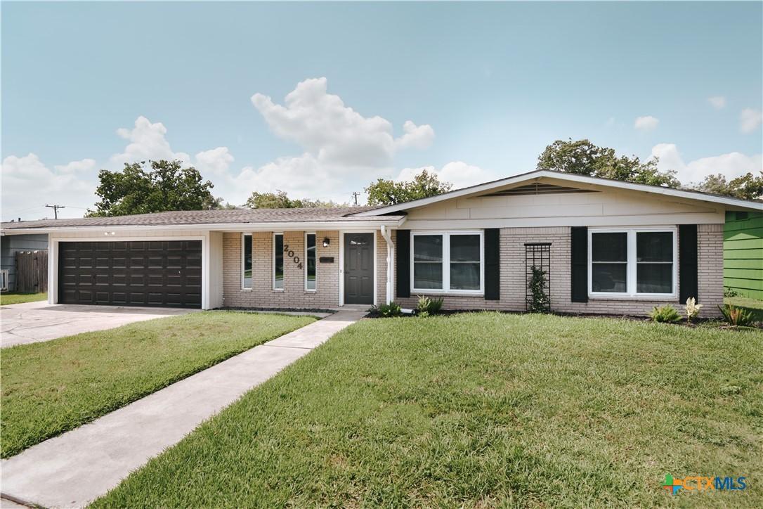 E Loma Vista Ave, Victoria, TX 77901