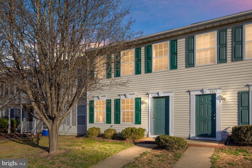 Leighann Ln, Fredericksburg, VA 22408