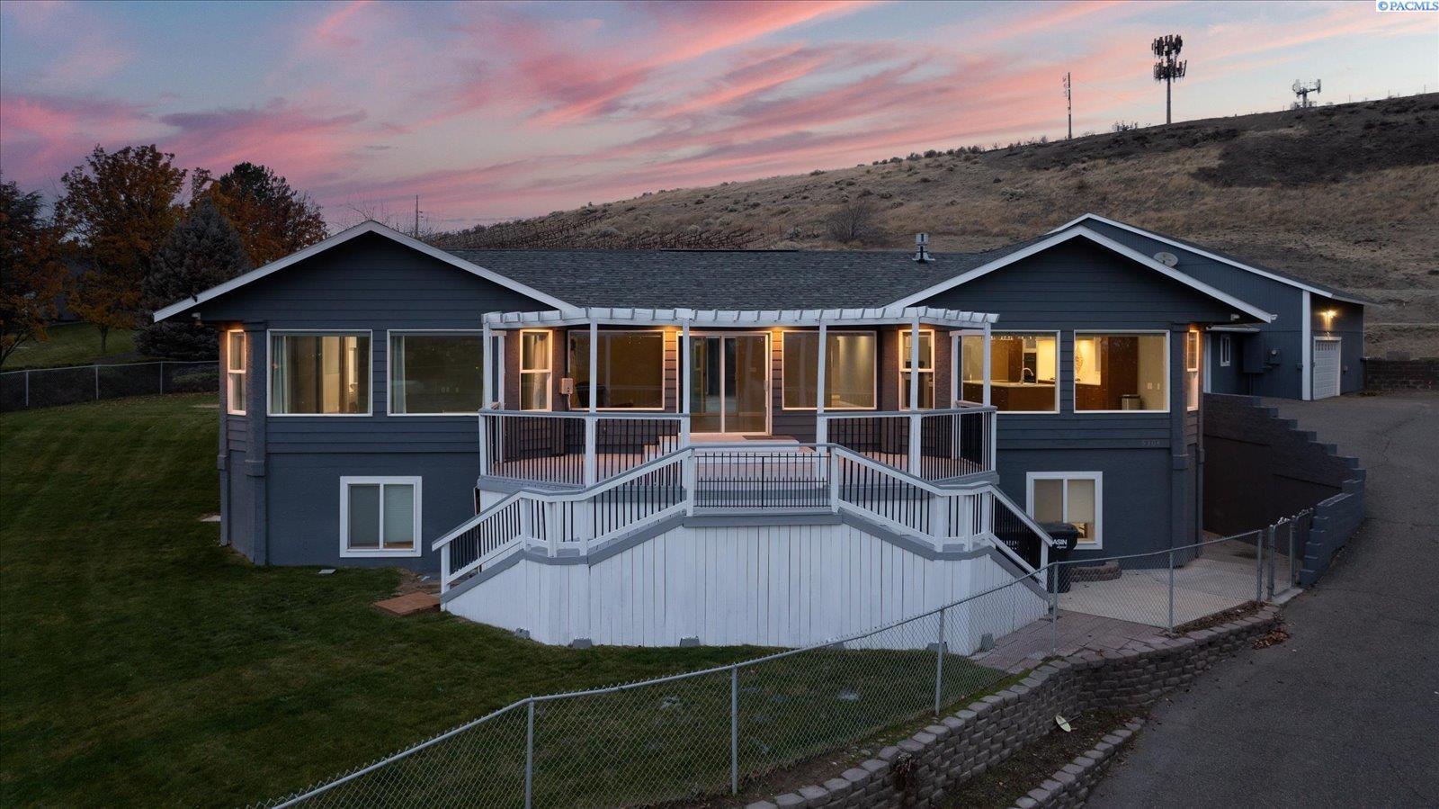 Collins Rd, West Richland, WA 99353