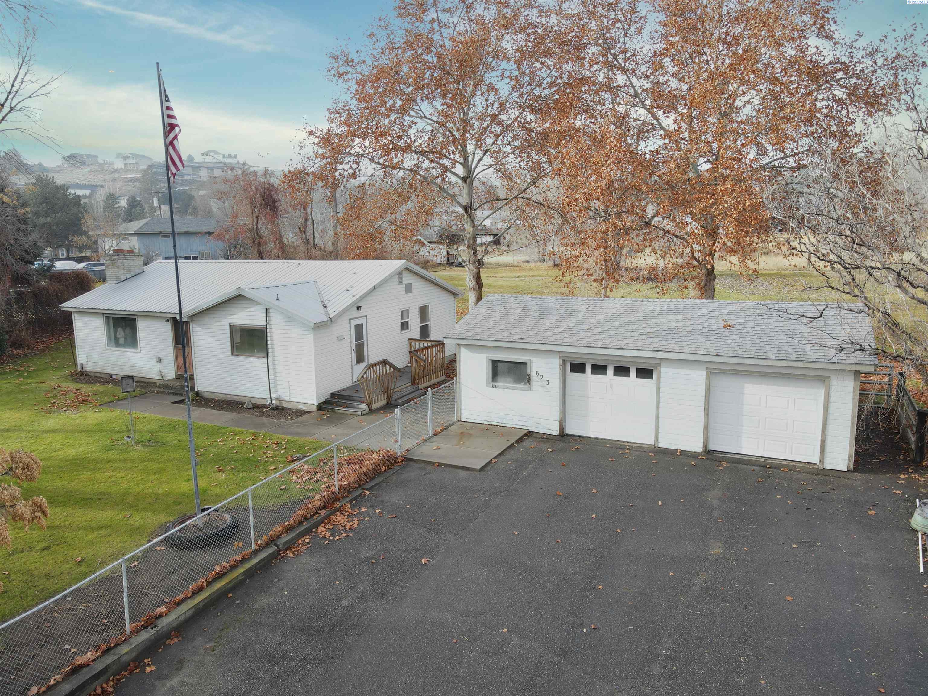 Austin Dr, West Richland, WA 99353