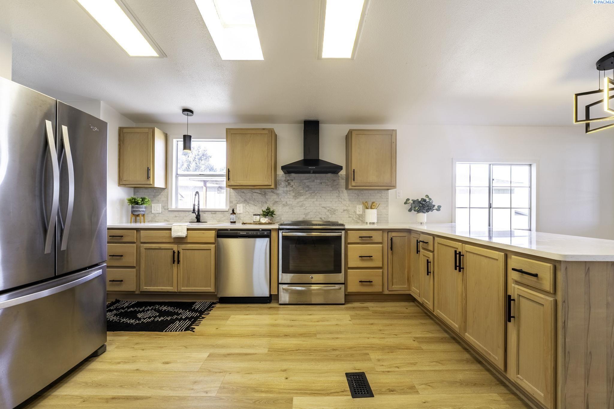 Ridgecliff Dr, Richland, WA 99352