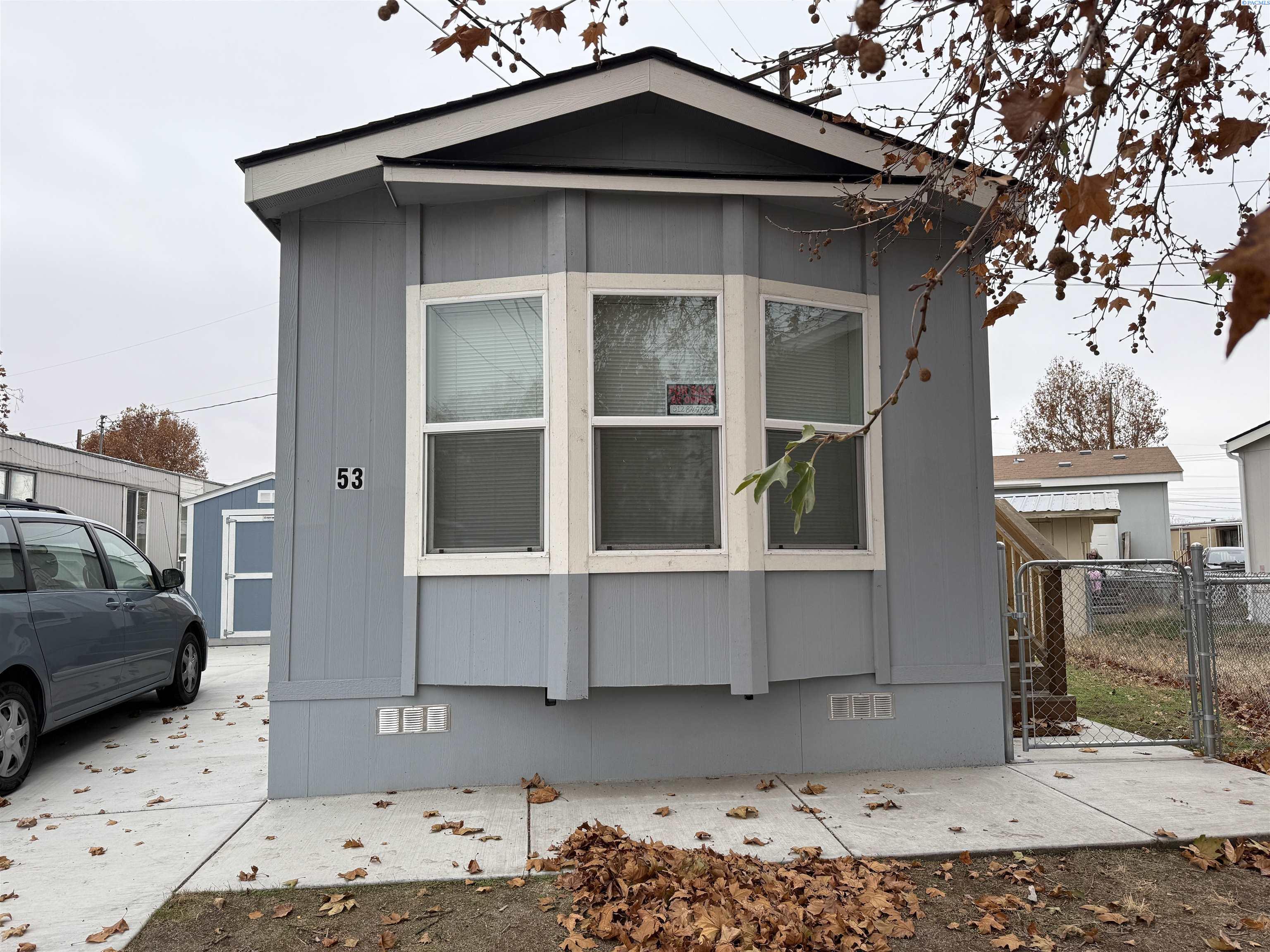 Cosmic Ln, Richland, WA 99354