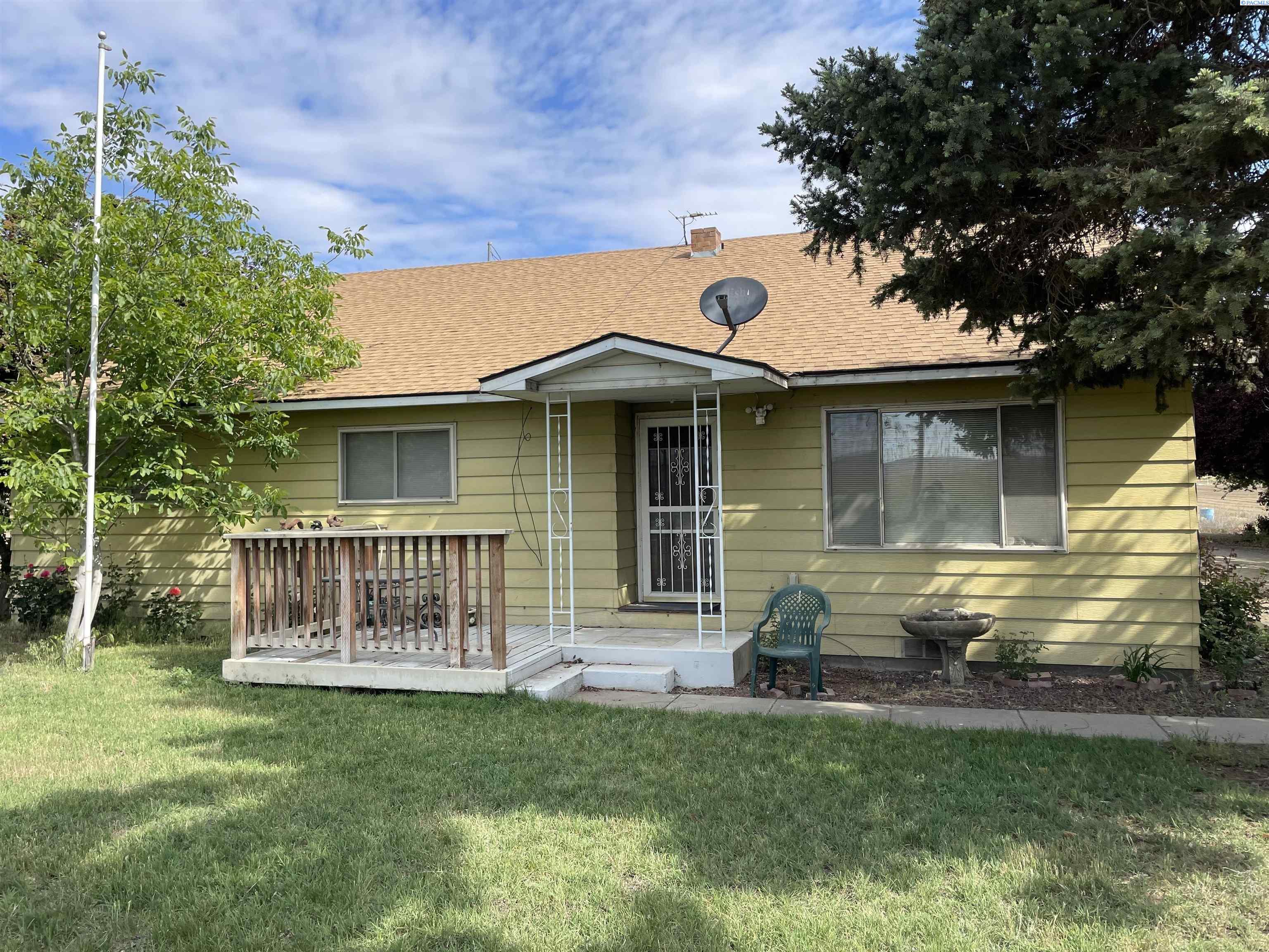 Grandview Pavement Rd, Mabton, WA 98935
