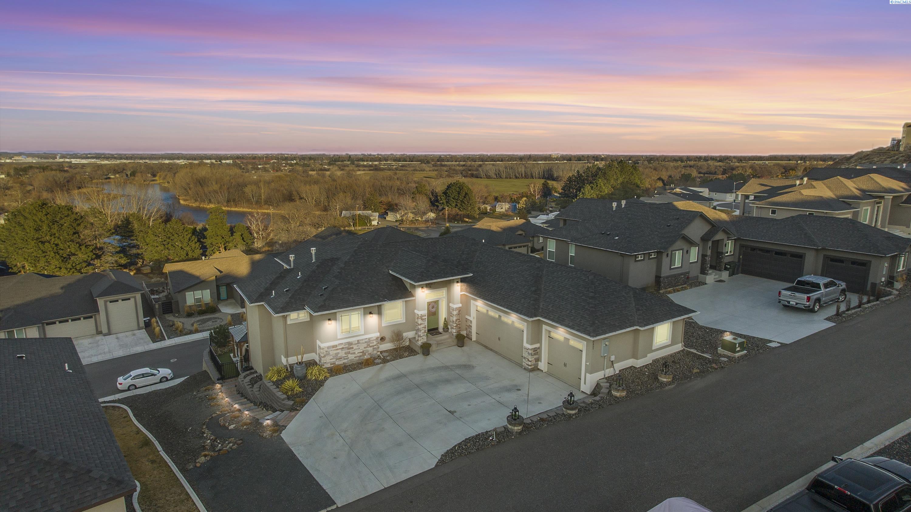 Nicholas Ln, West Richland, WA 99353