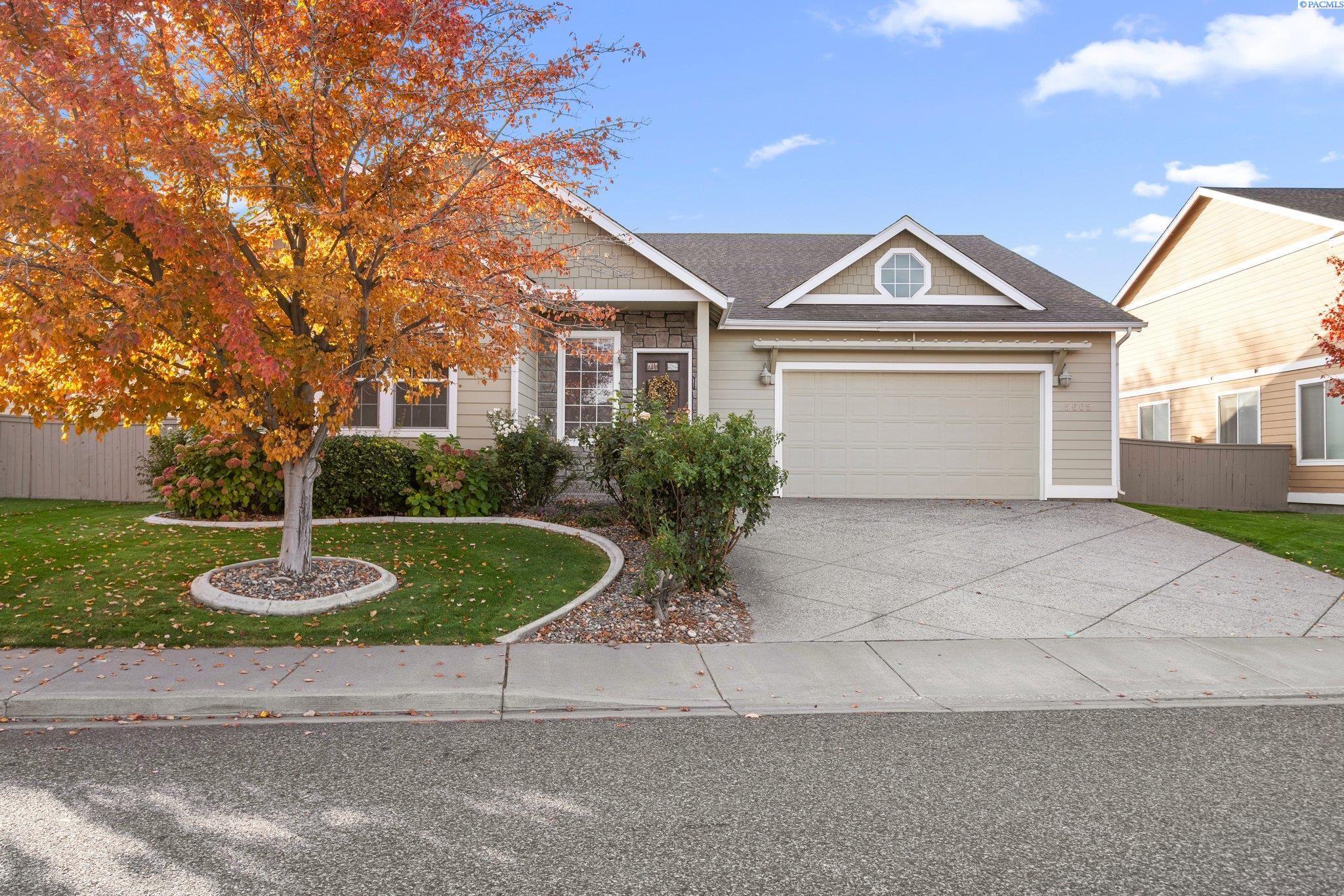 W 14th Ave, Kennewick, WA 99338