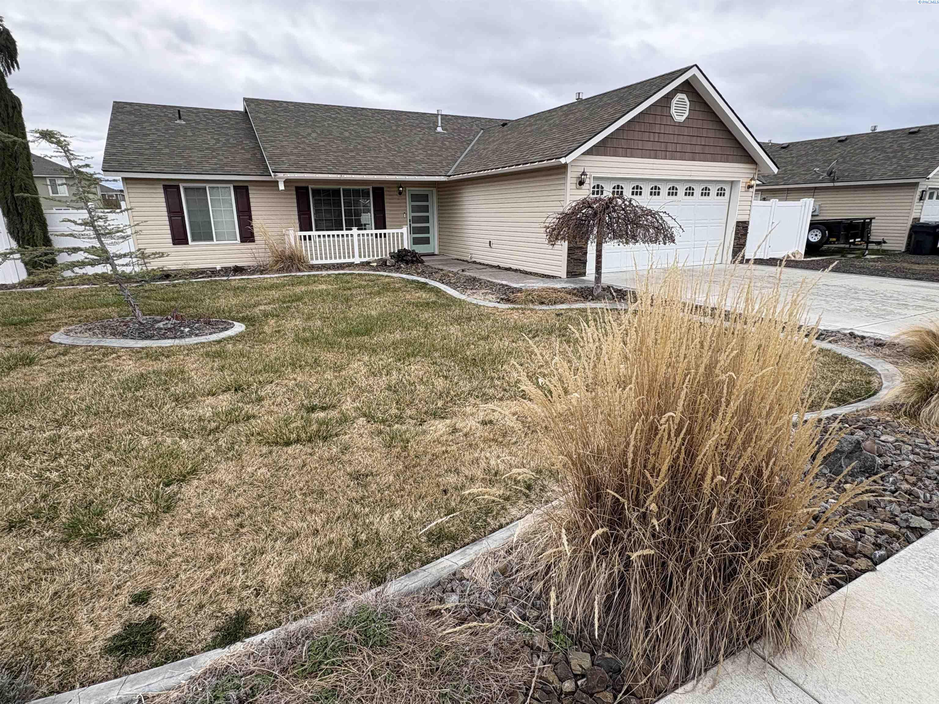 Catalonia Dr, Pasco, WA 99301