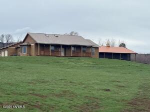 N Fork Rd, Yakima, WA 98903