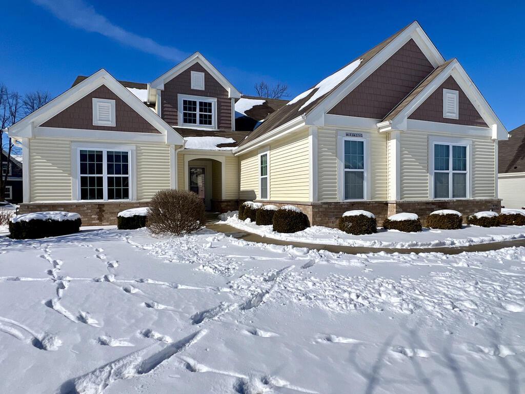 Canary Dr, Menomonee Falls, WI 53051