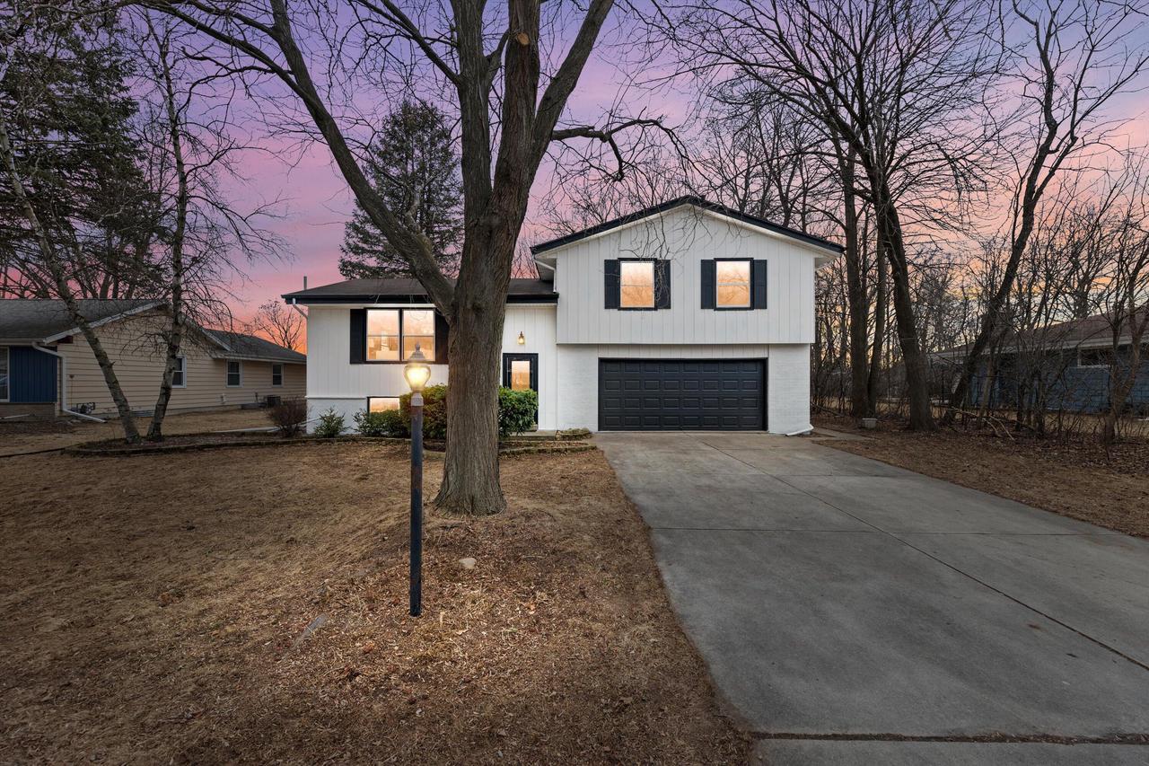 Captains Dr, Germantown, WI 53022