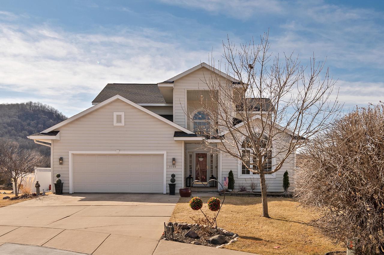Hickory Nut Ct, La Crosse, WI 54601