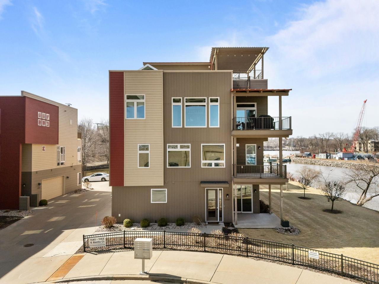 E Banta Ct, Appleton, WI 54915