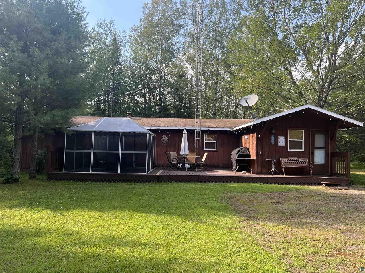 Fender Bender Ln, Park Falls, WI 54552