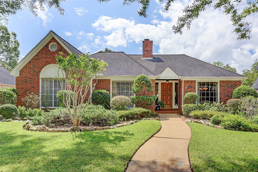 W Wisteria Cir, Sugar Land, TX 77479