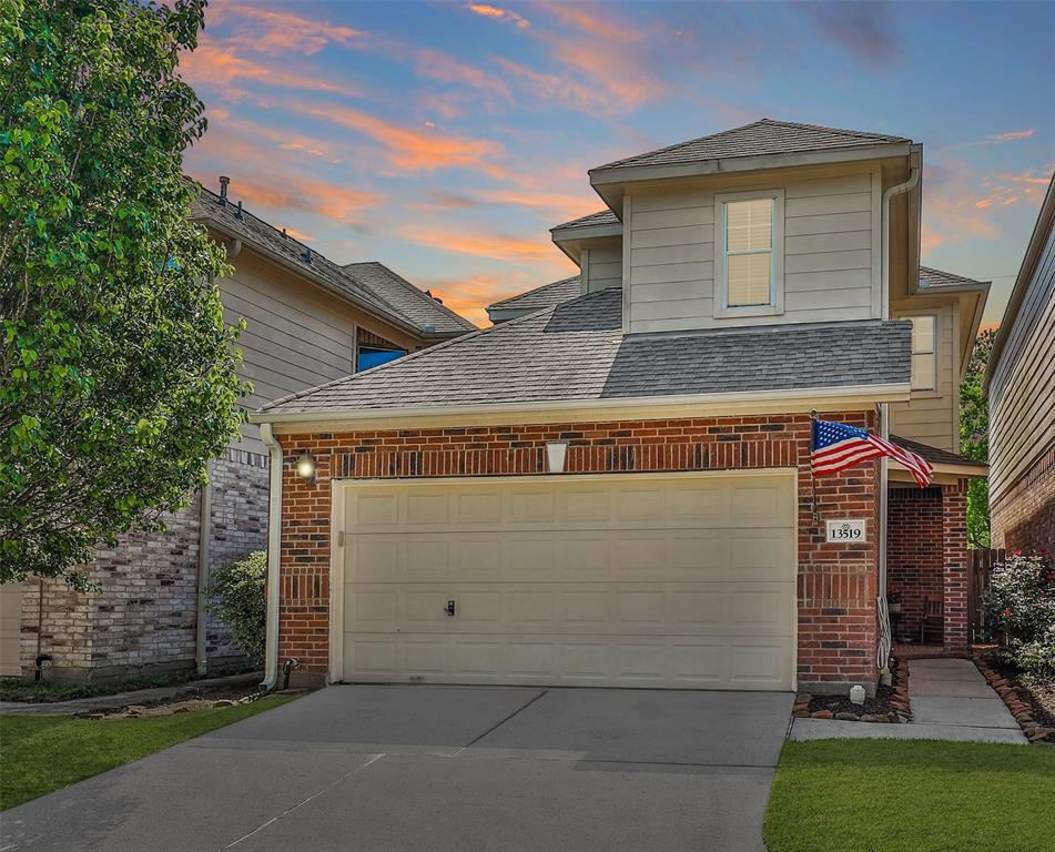 Villas Palmas Dr, Houston, TX 77070
