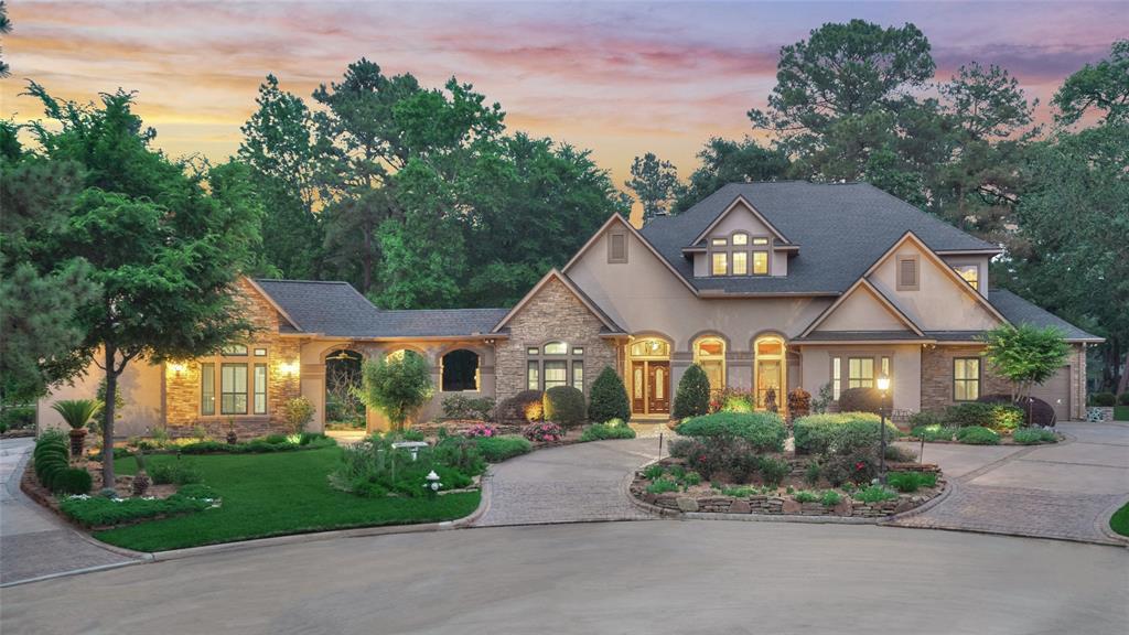 W Oaks Ct, Montgomery, TX 77356