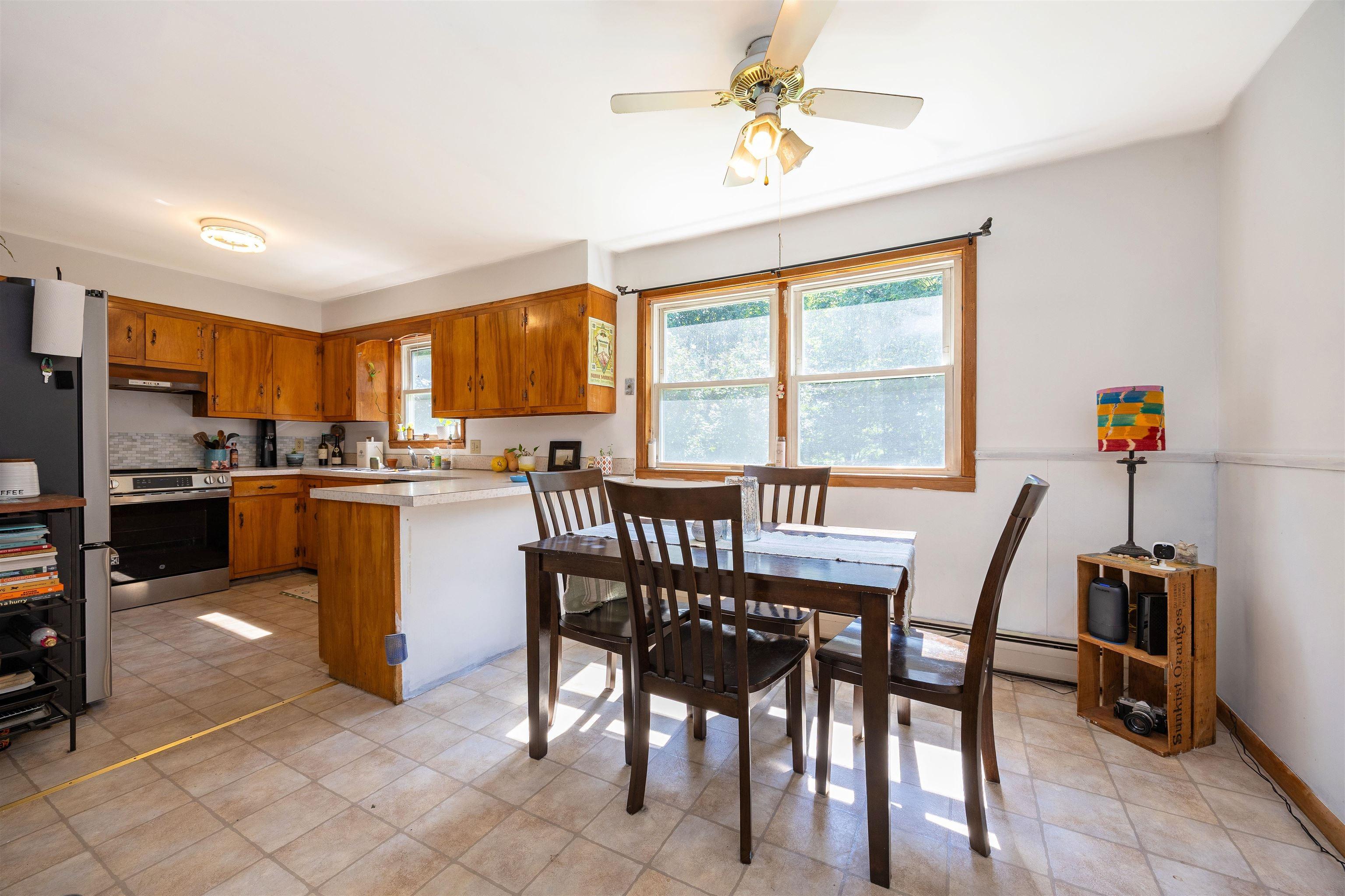 Lyndon Heights Dr, Lyndonville, VT 05851