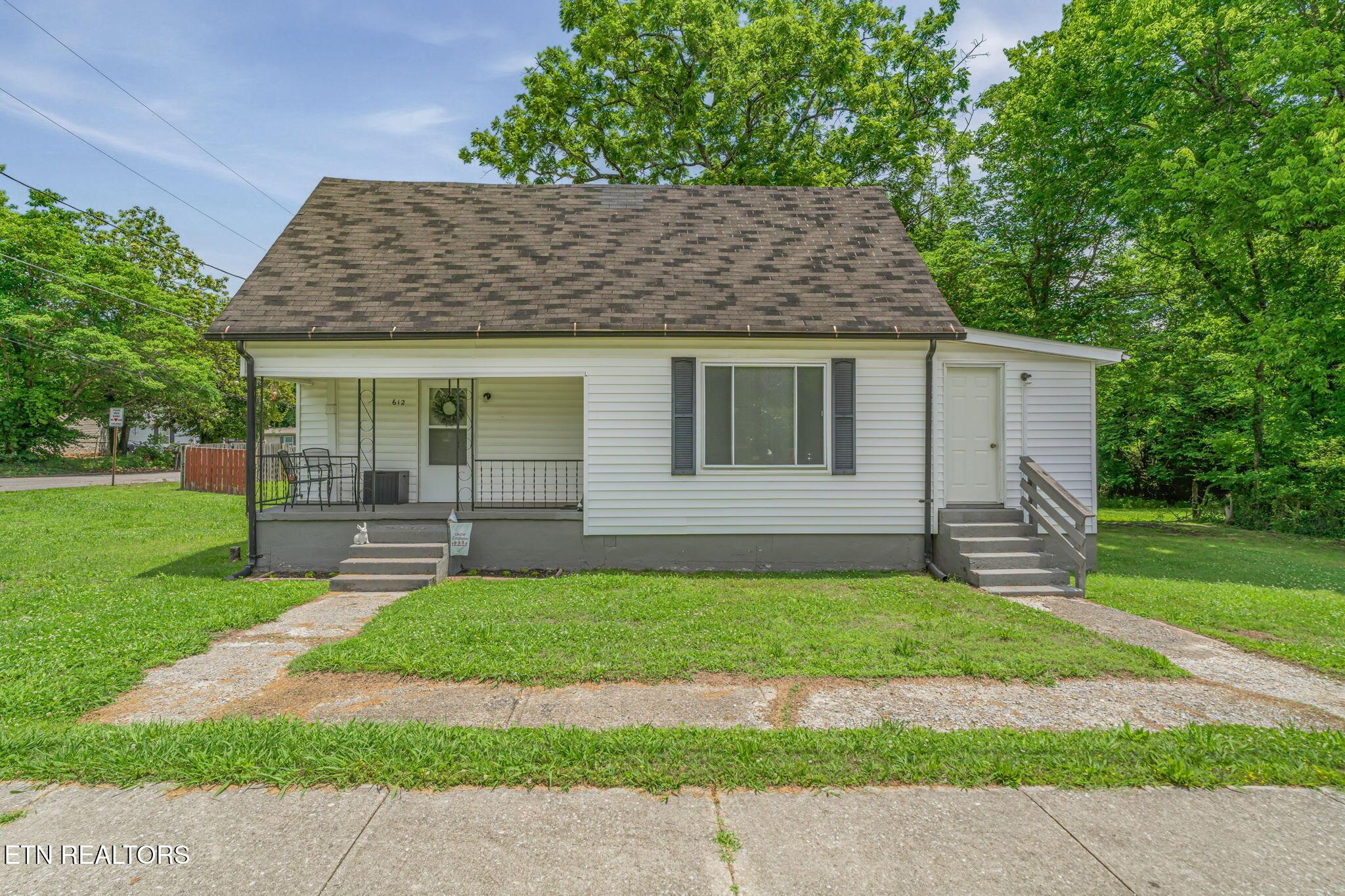W Strang St, Rockwood, TN 37854