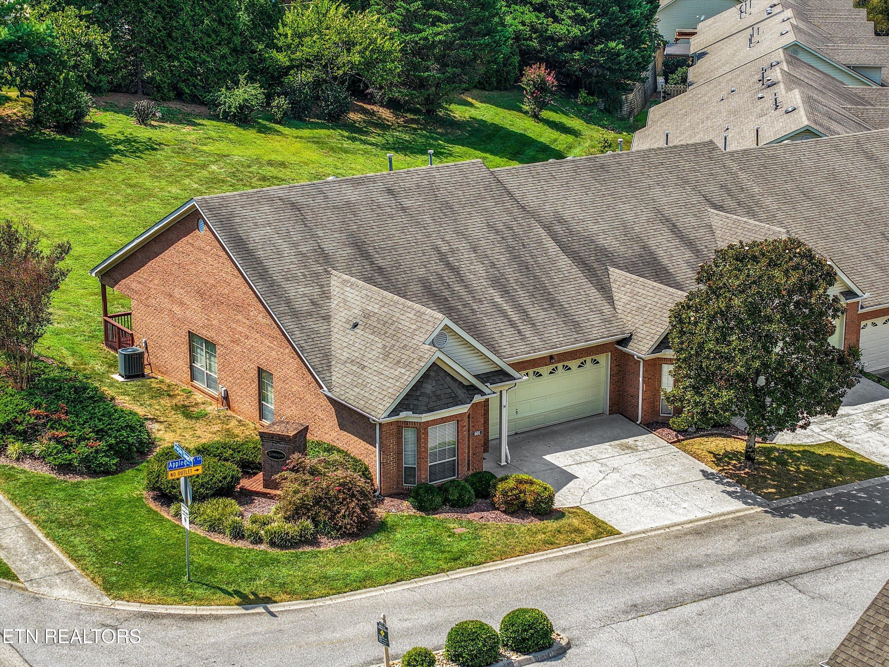 Applegate Ln, Farragut, TN 37934