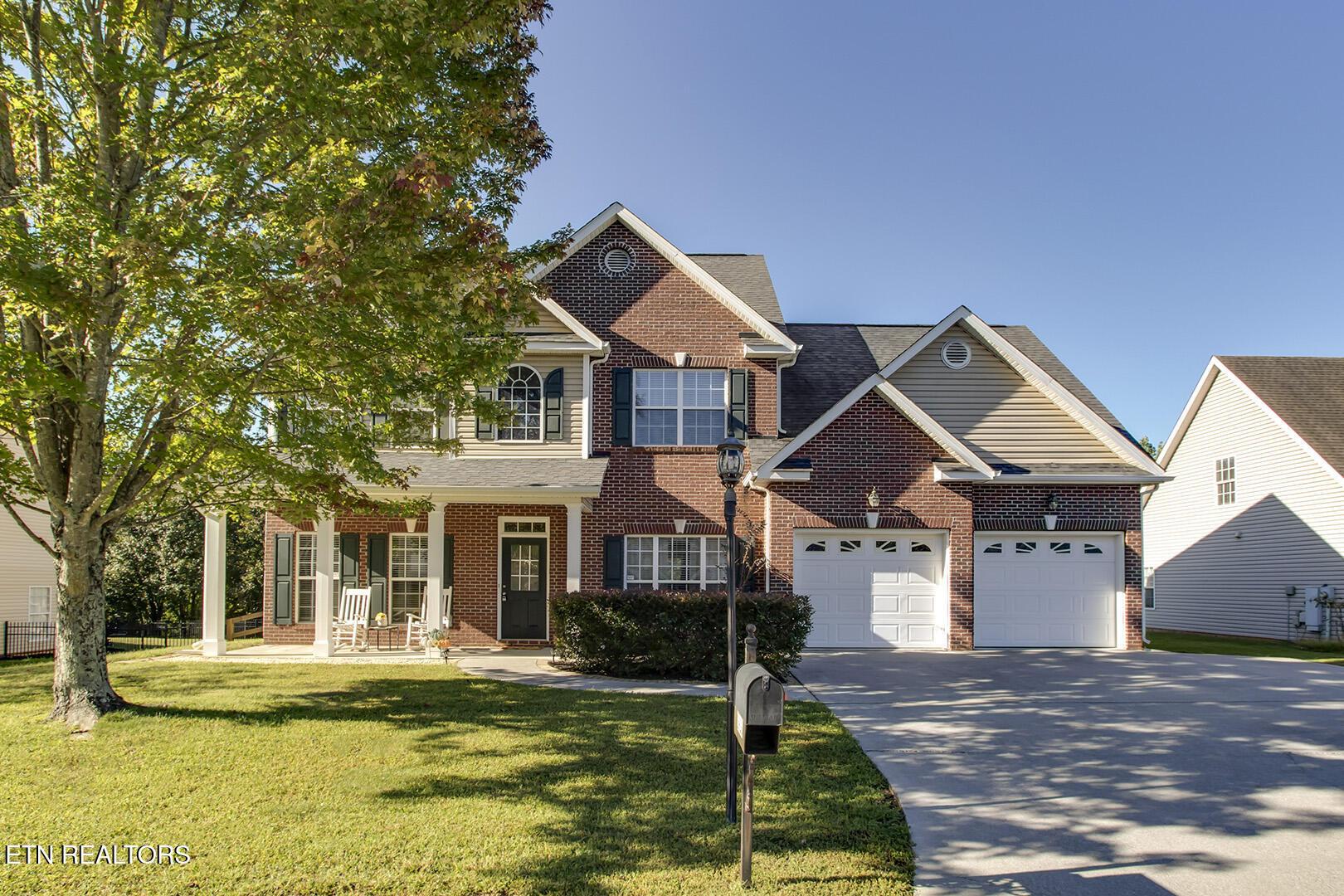 Timber Green Ln, Knoxville, TN 37921