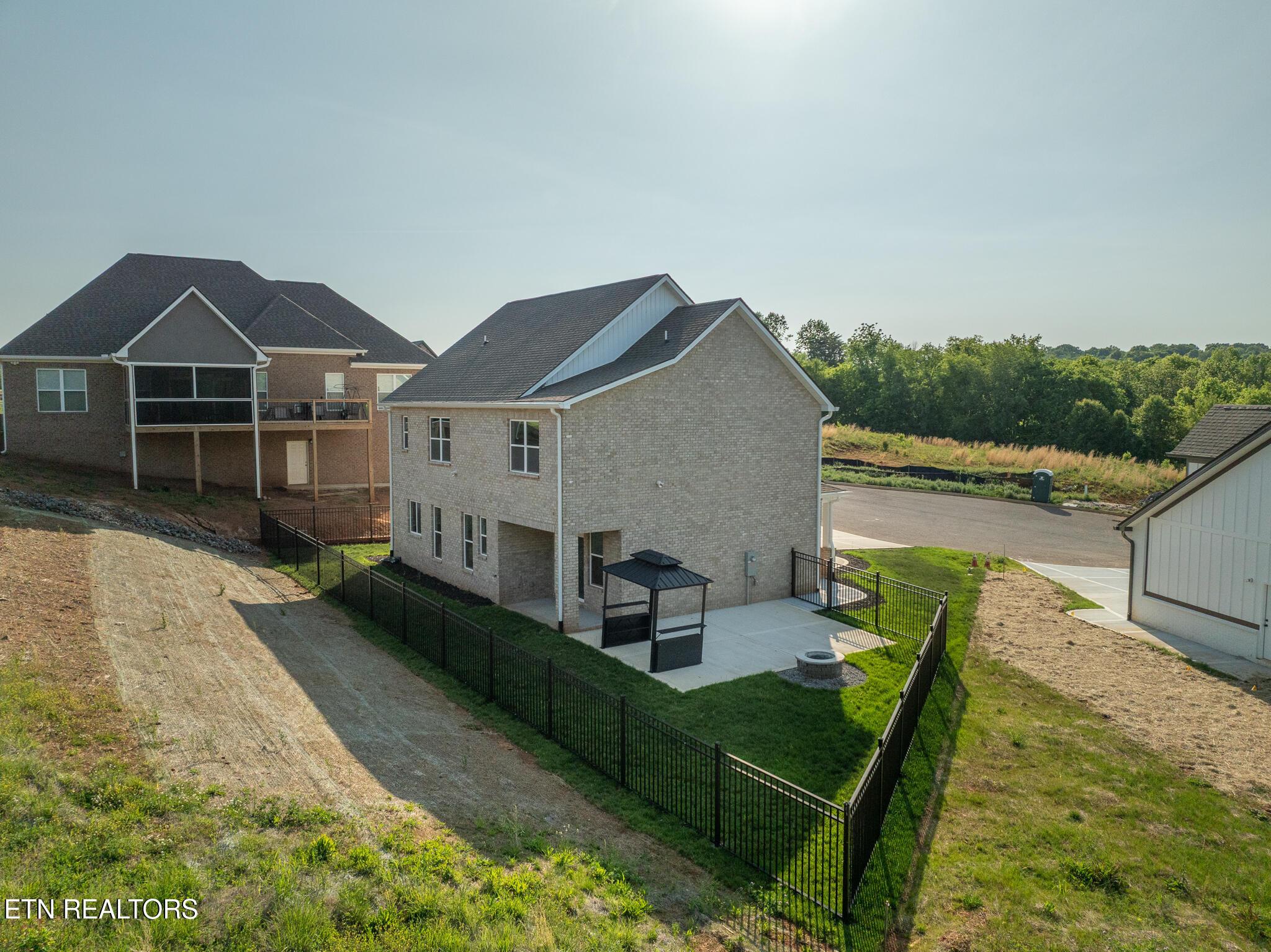 Belle Maison Ln, Knoxville, TN 37920