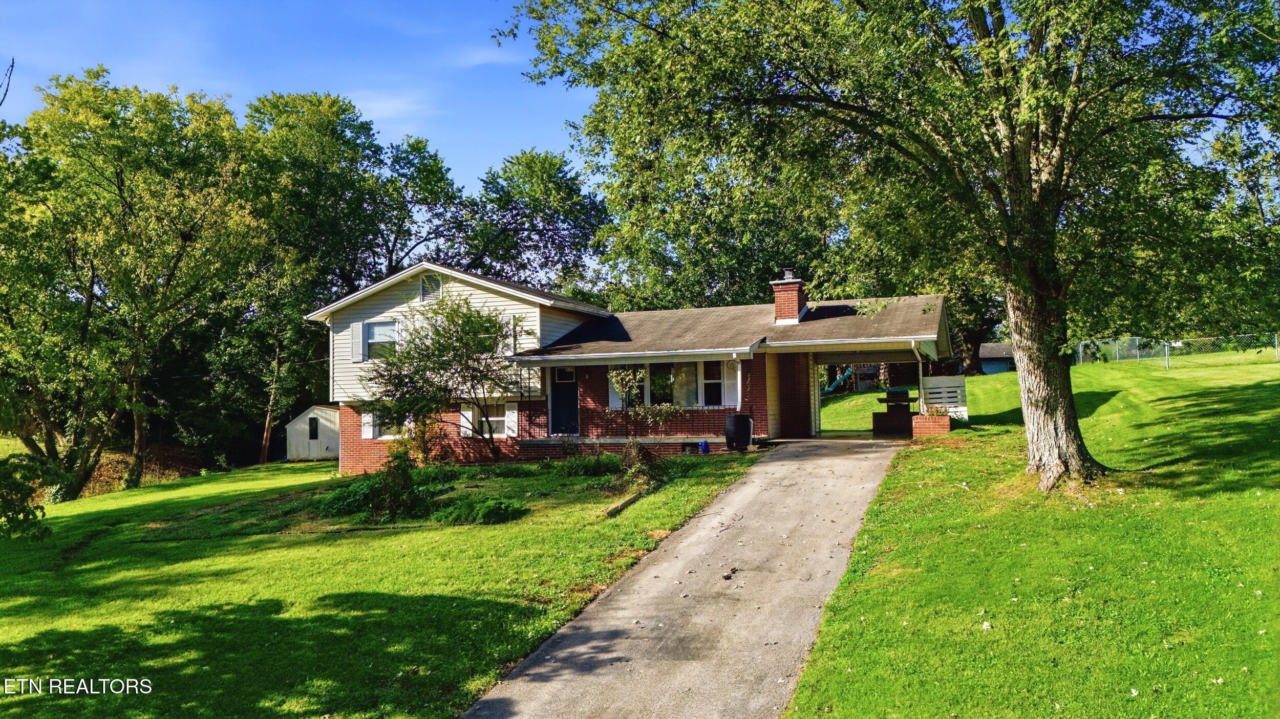 Silverhill Dr, Knoxville, TN 37921
