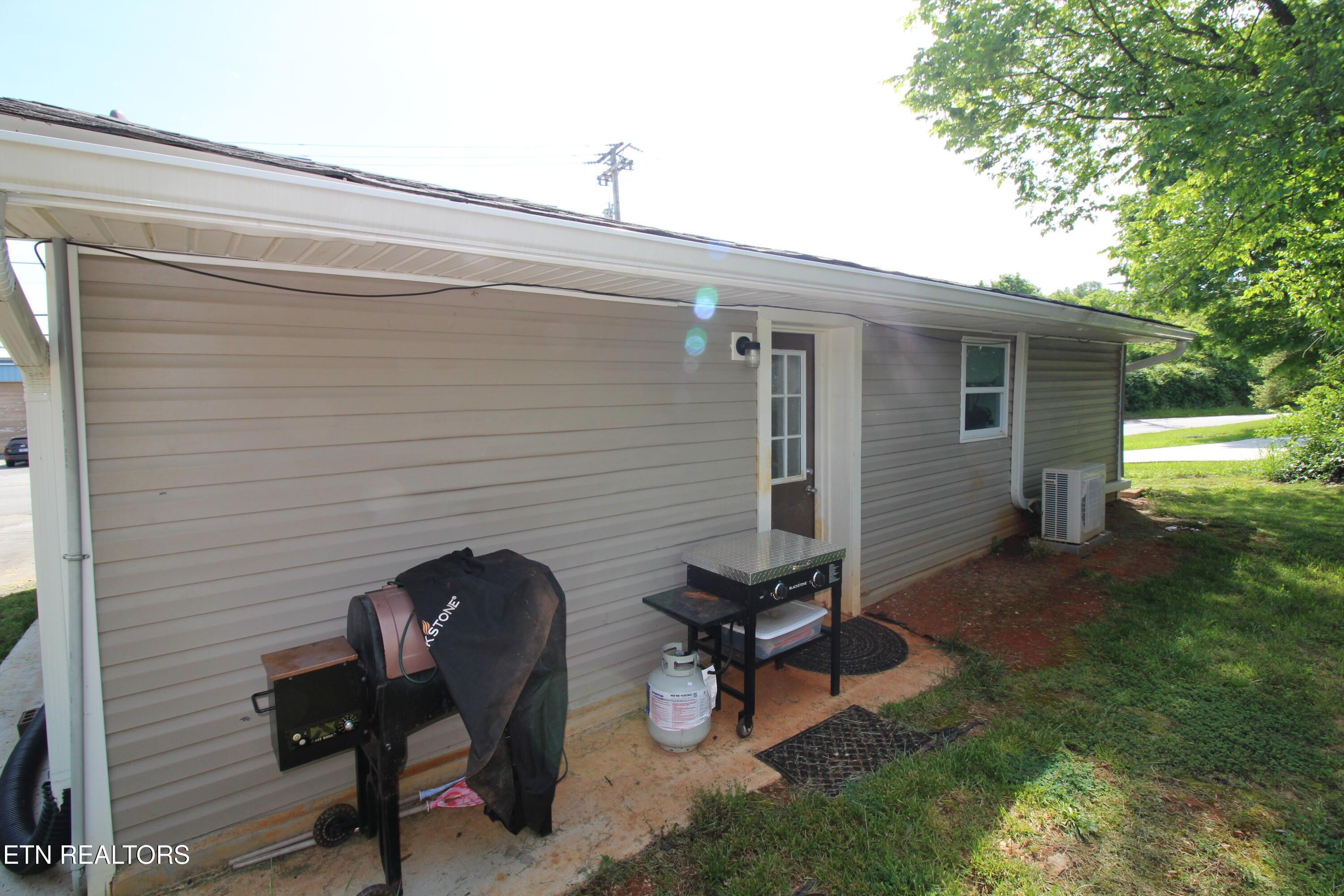 Bussell Ferry Rd, Lenoir City, TN 37771