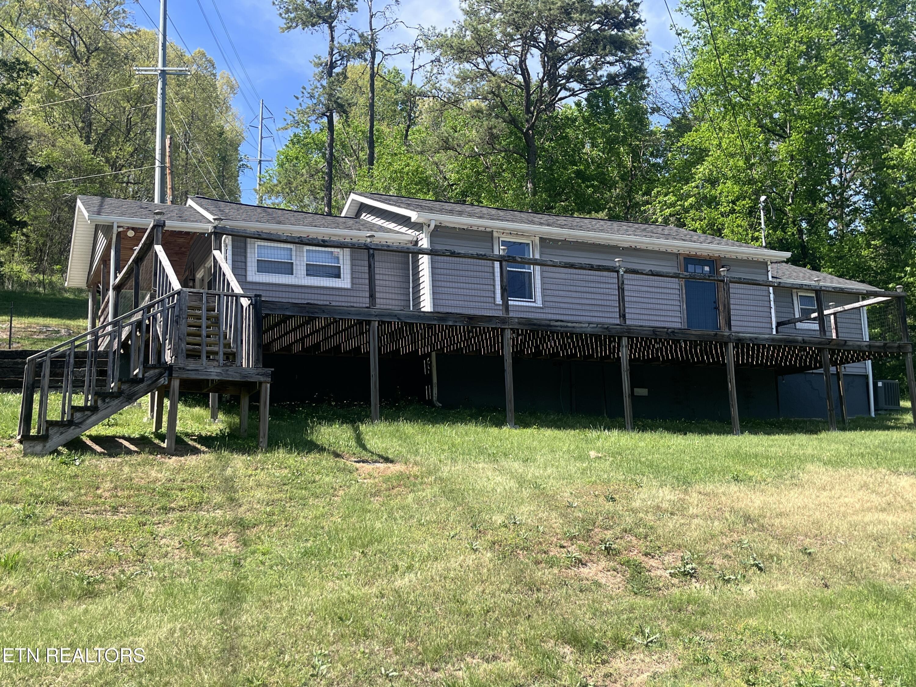 Highway 61 E, Luttrell, TN 37779