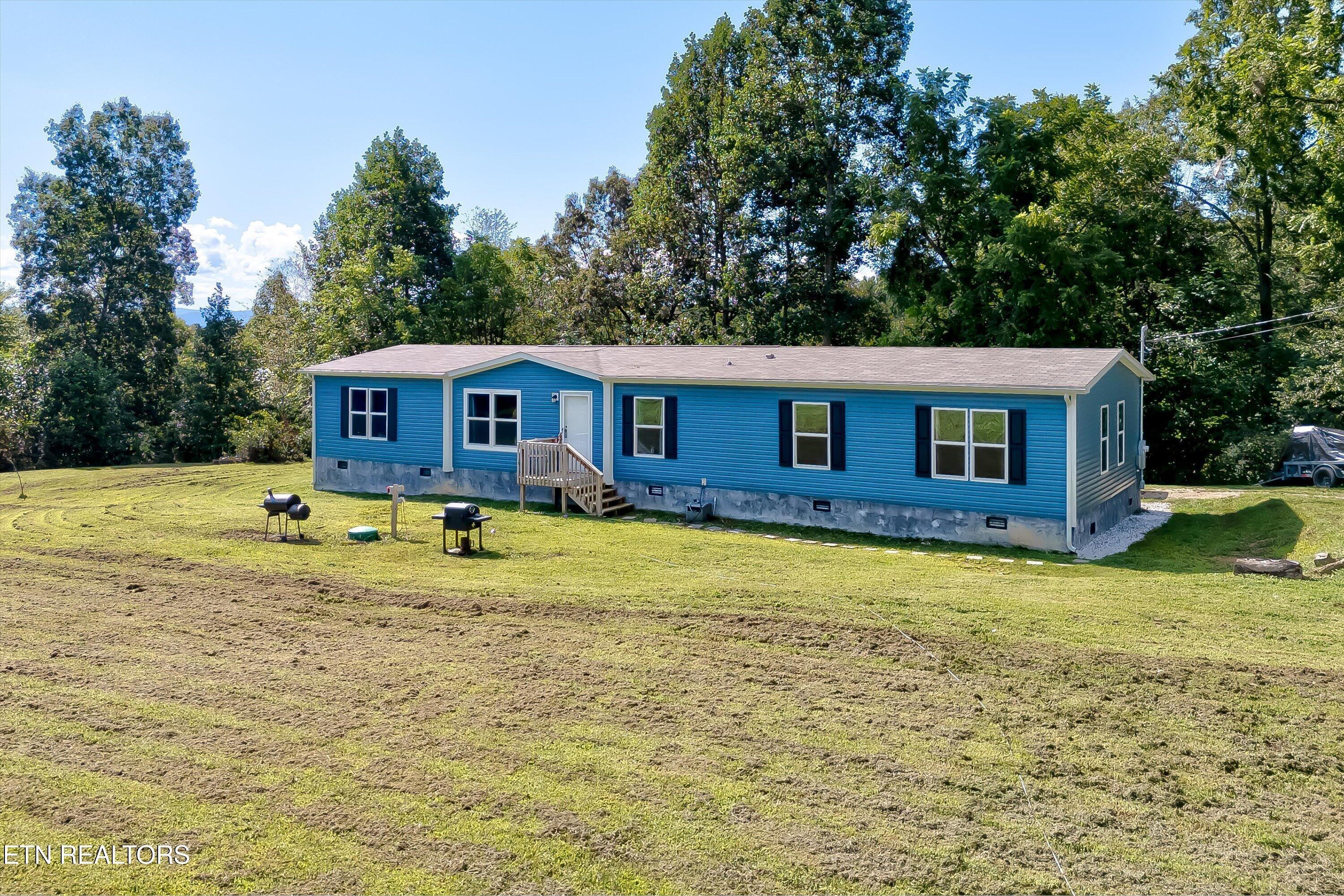 Nydeck Rd, Robbins, TN 37852