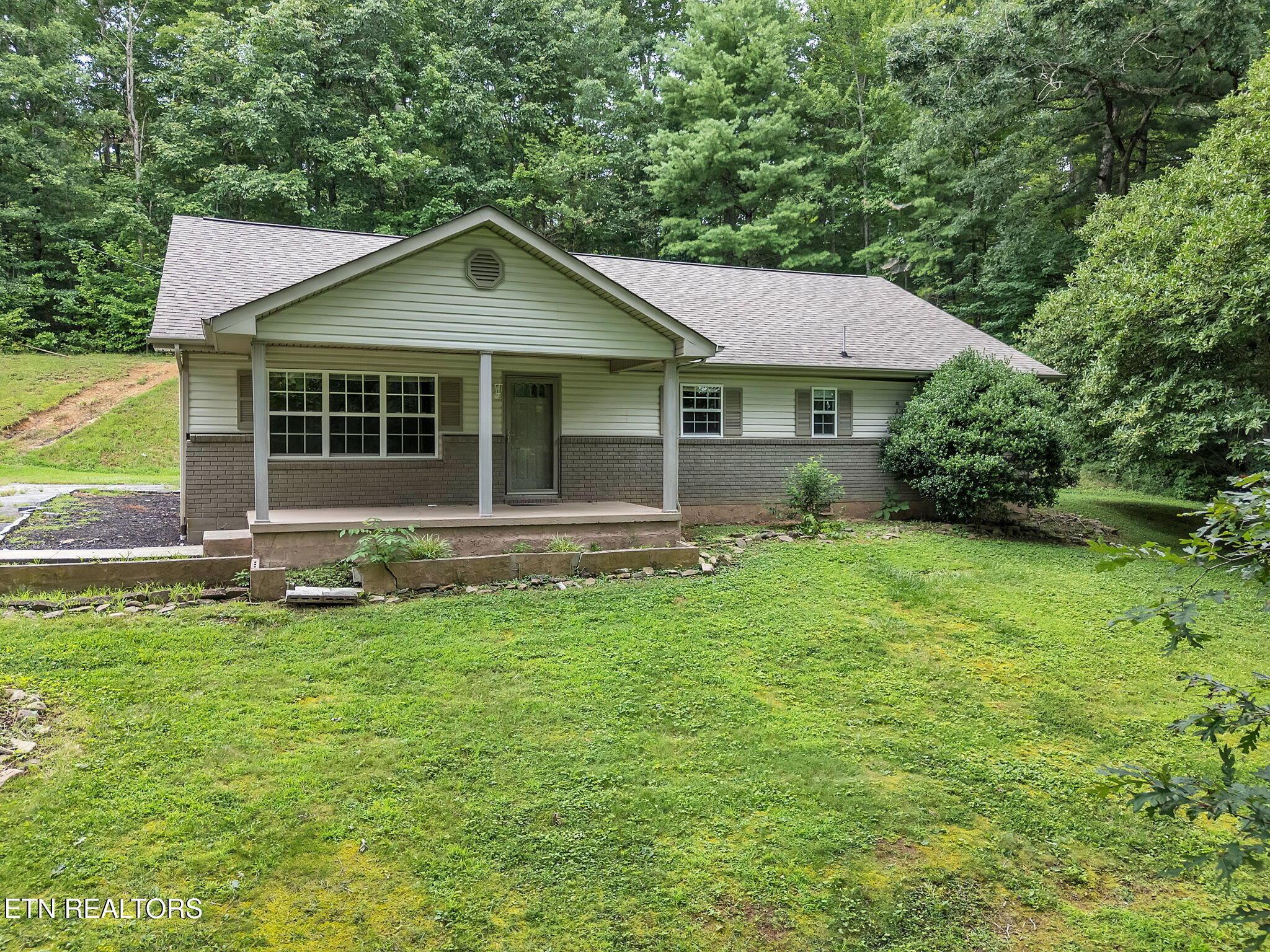 Skyline Dr, Oneida, TN 37841