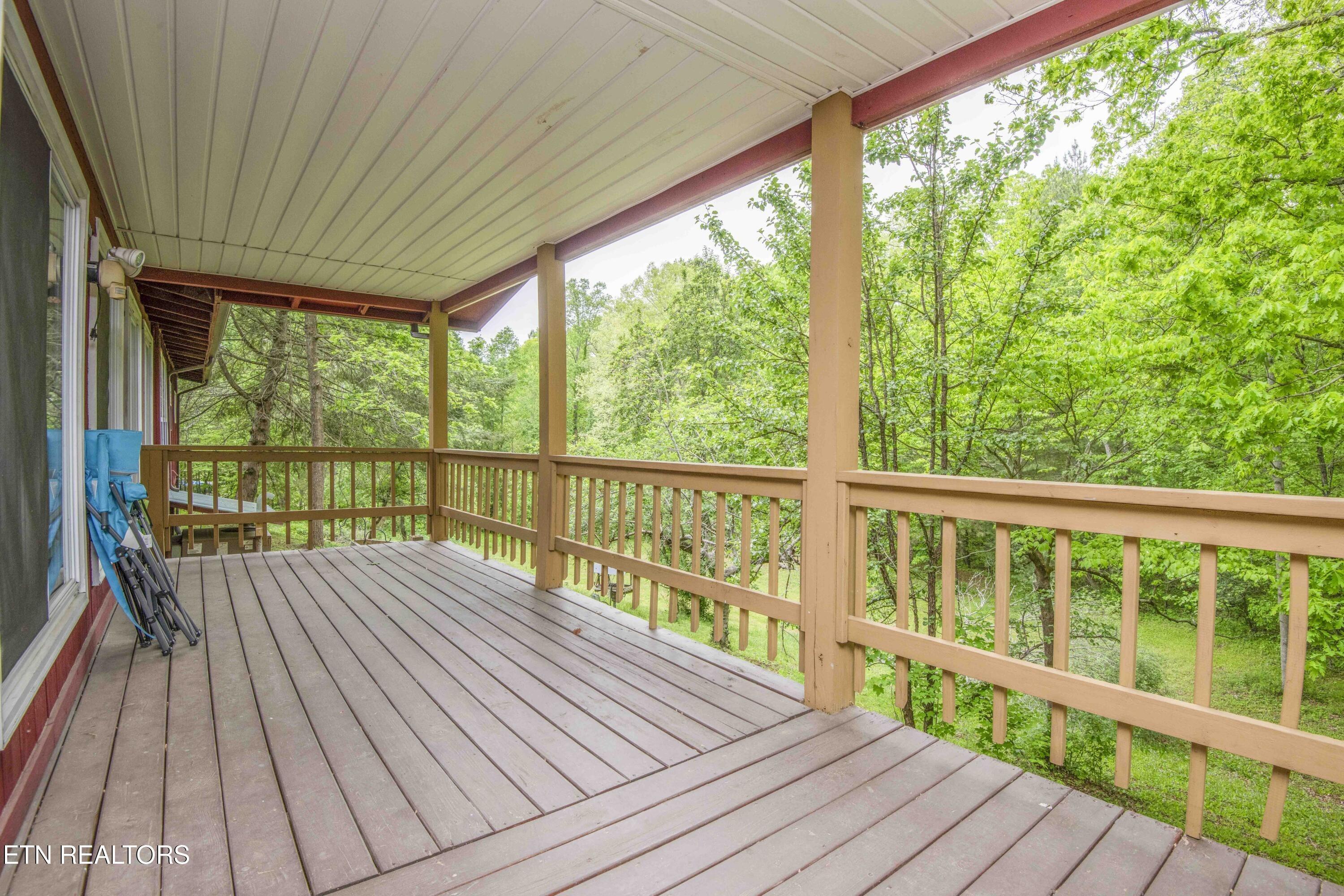 Eli Ln, Oneida, TN 37841