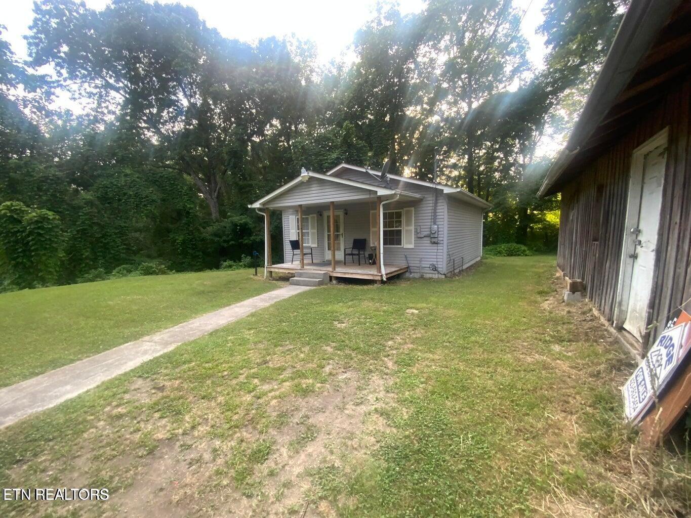Oak Grove Rd, Rocky Top, TN 37769