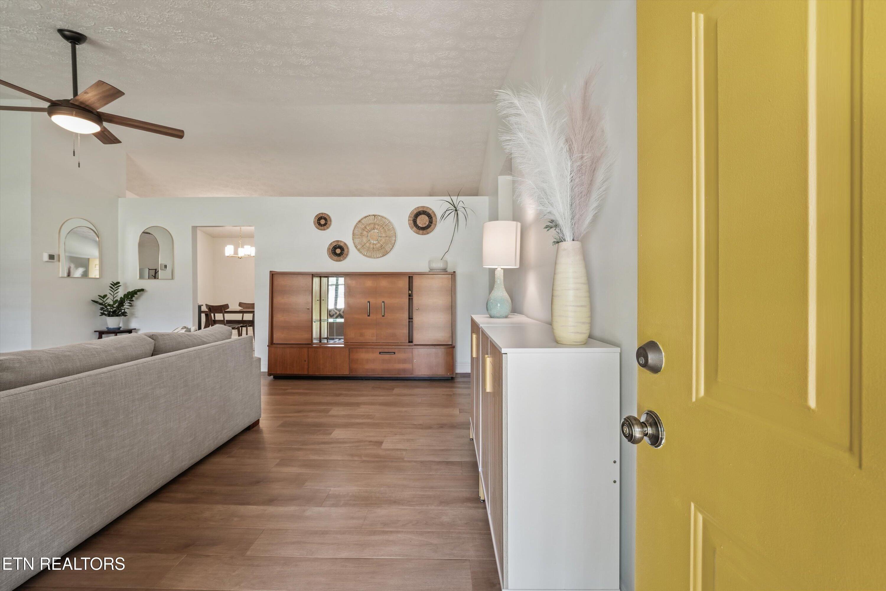 Nathan Dr, Knoxville, TN 37938