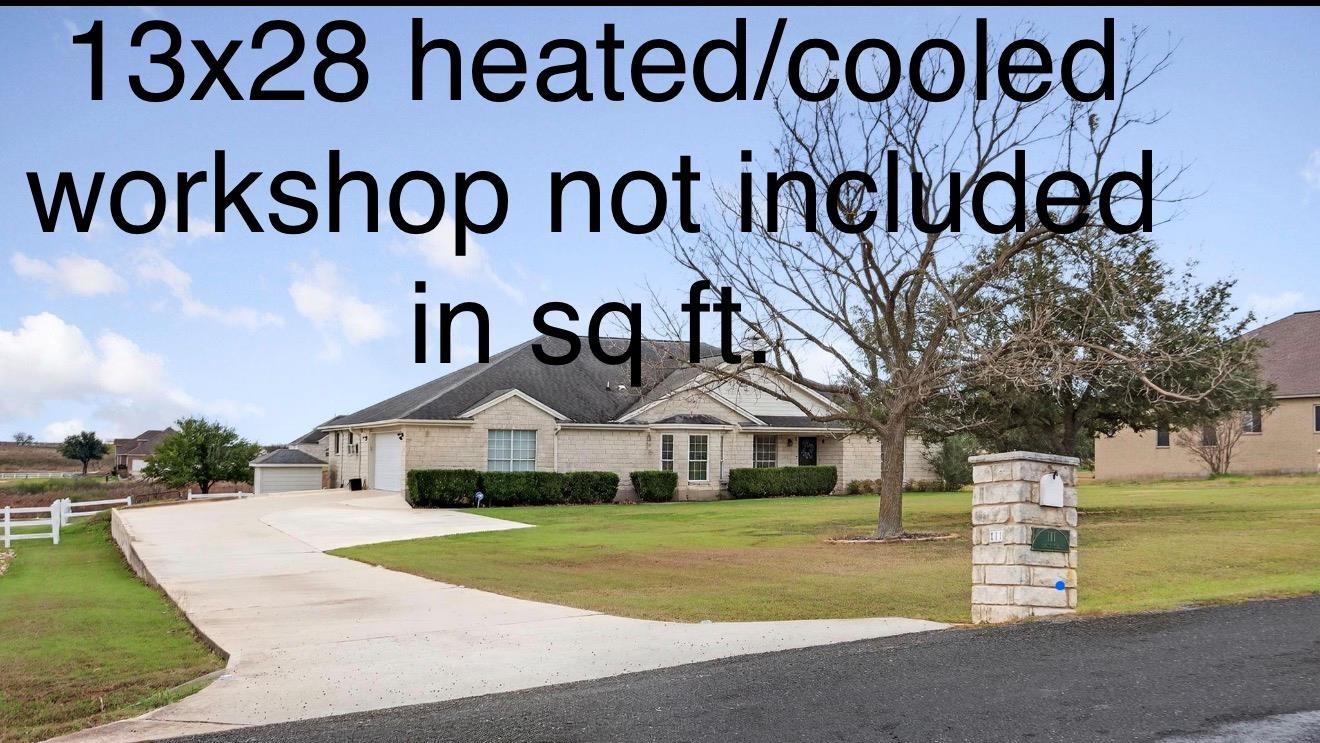 Lookout Cir, Hutto, TX 78634