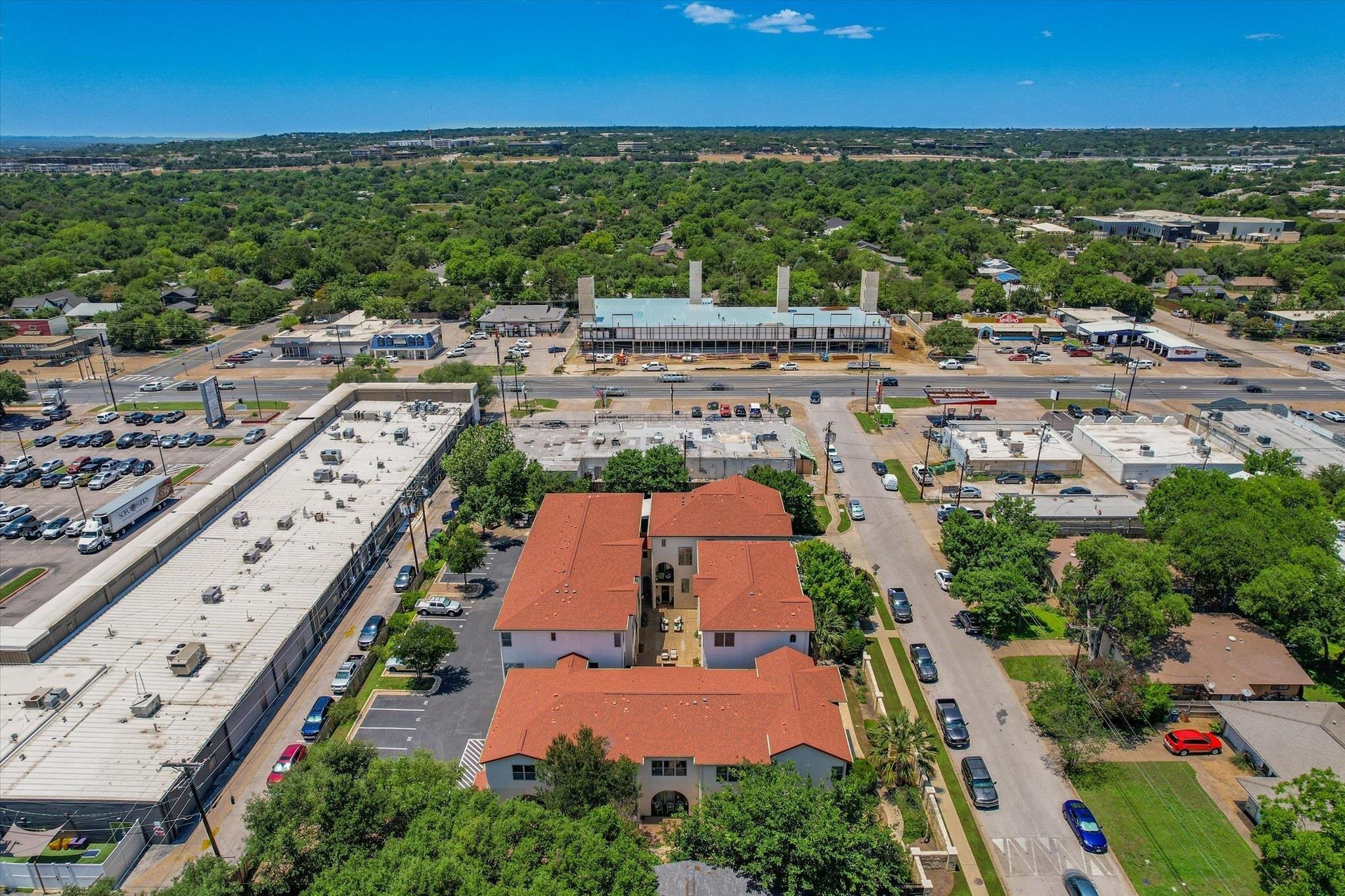Pasadena Dr, Austin, TX 78757