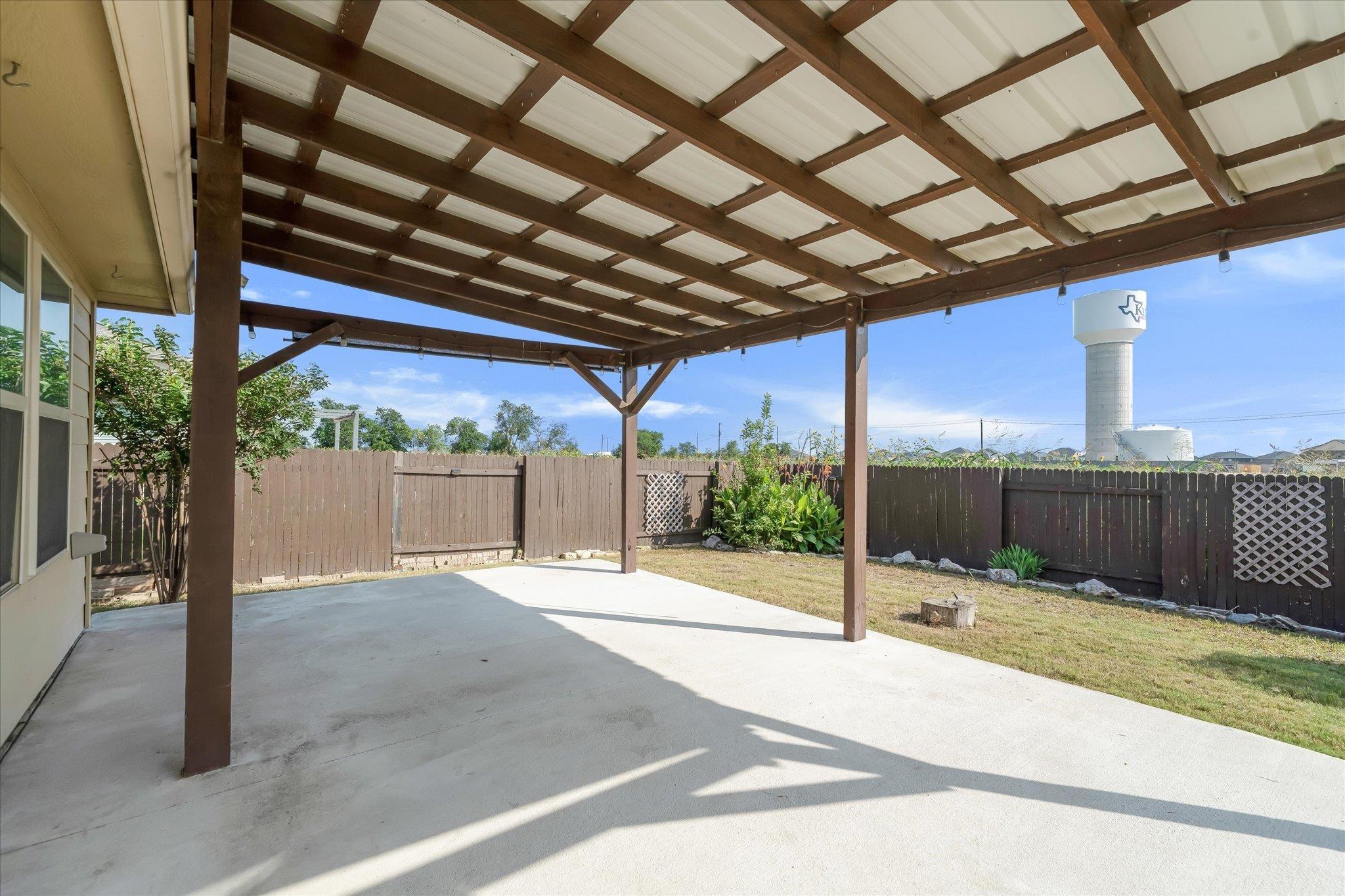 Sun Ray Dr, Kyle, TX 78640