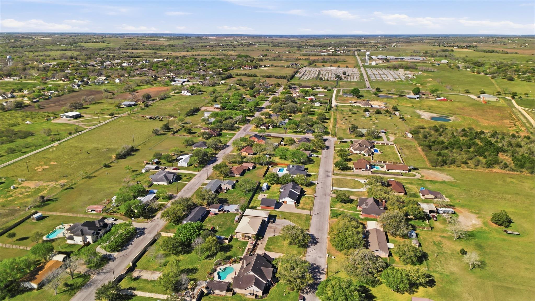 Louisiana Ave, Shiner, TX 77984
