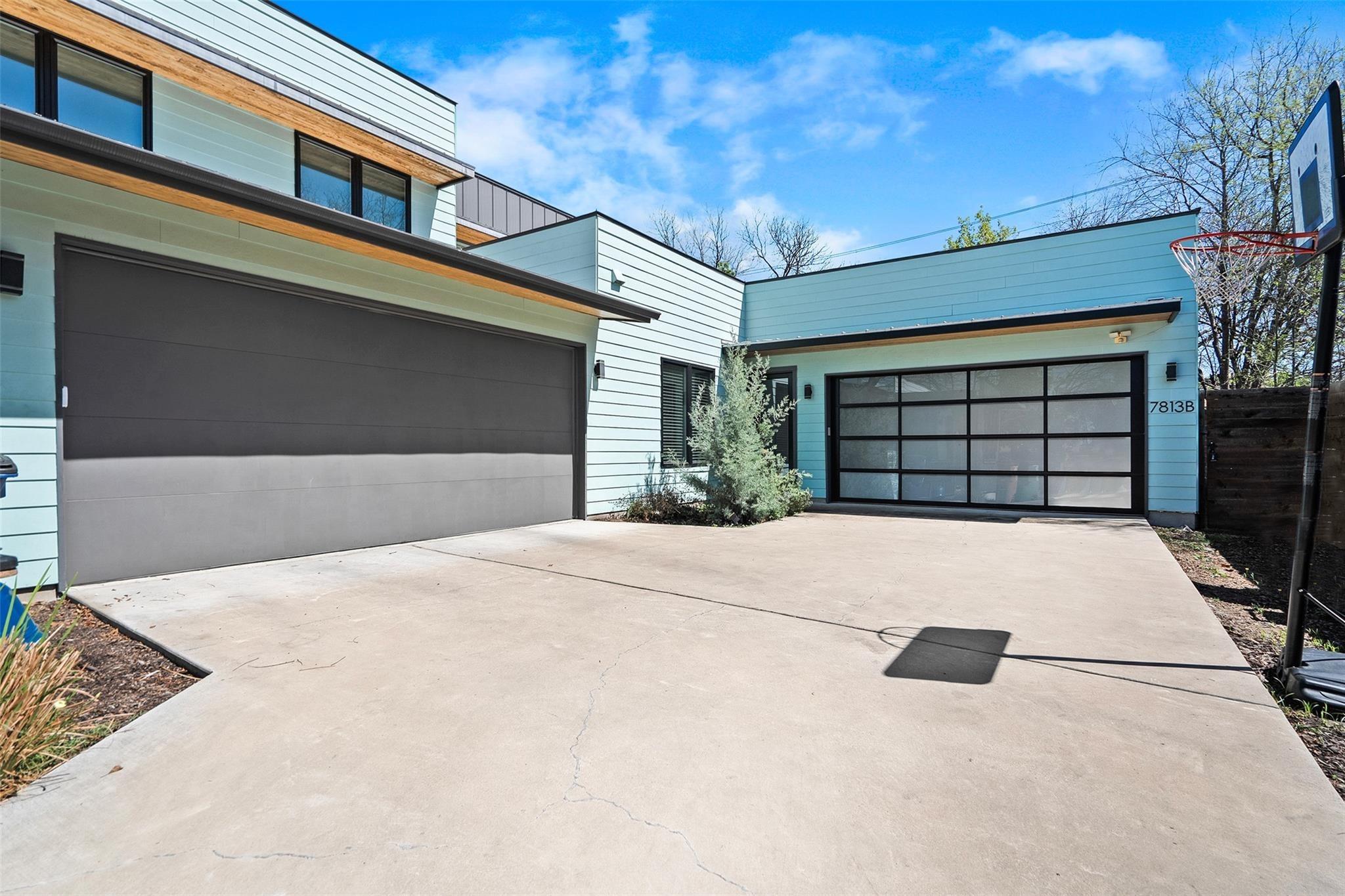 Mullen Dr, Austin, TX 78757