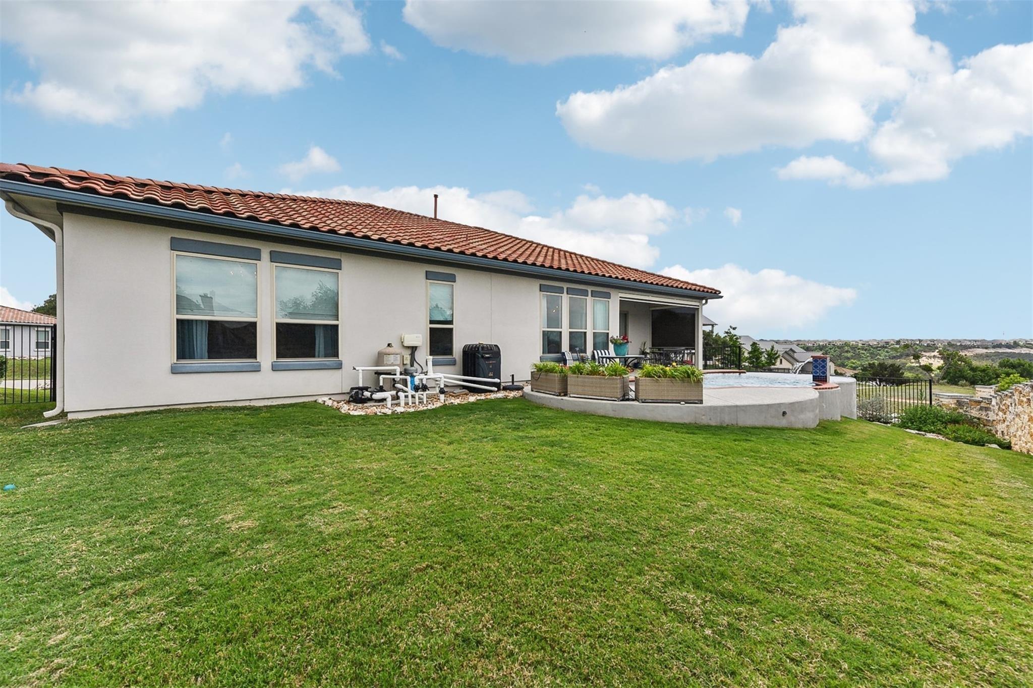 Ibaza Bnd, Leander, TX 78641