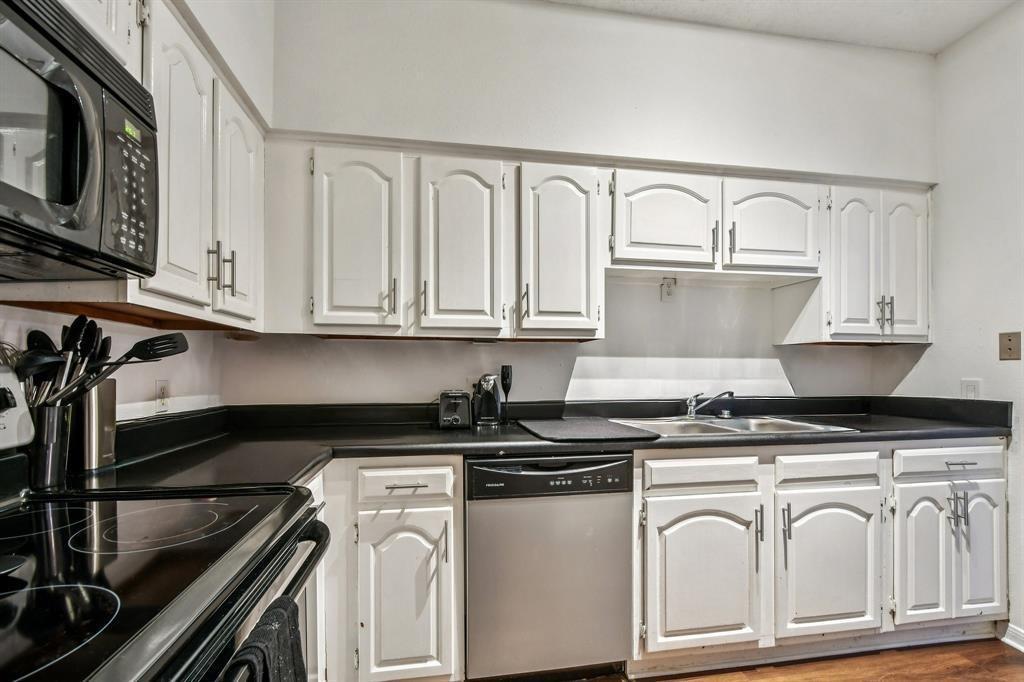 Robbins Pl, Austin, TX 78705