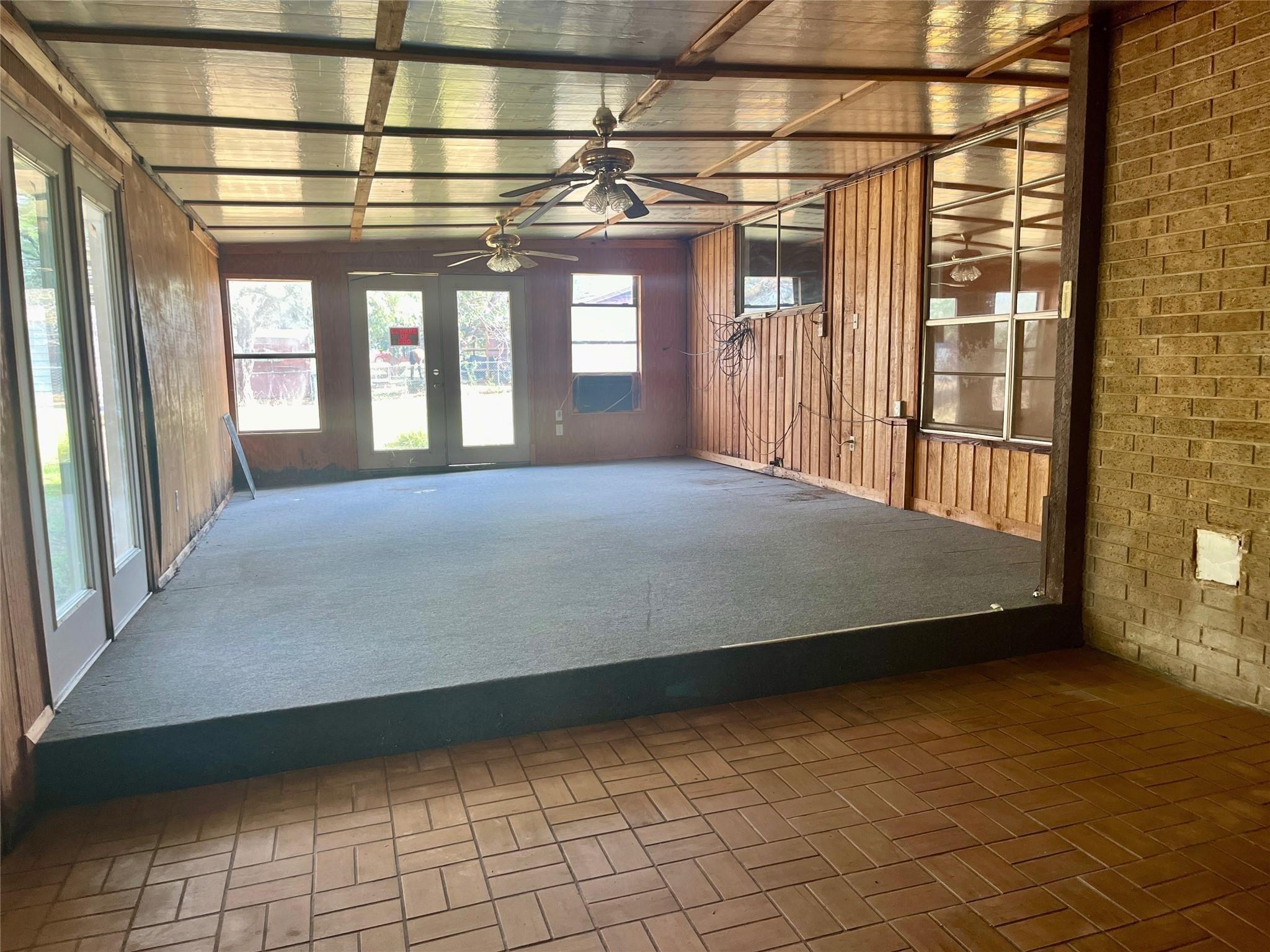 N River Oaks Dr, Burnet, TX 78611
