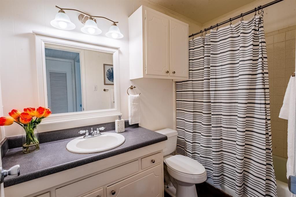Avenue D, Austin, TX 78751