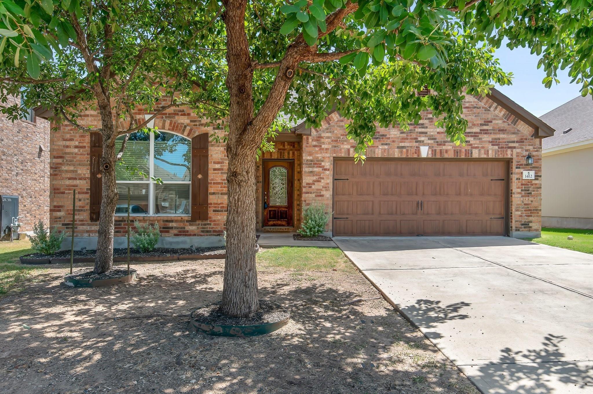 Reklaw Ln, Leander, TX 78641