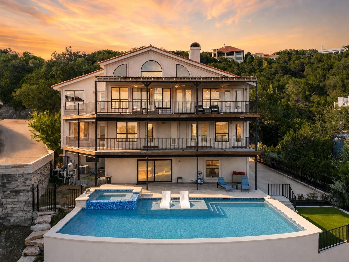 Skyline Dr, Austin, TX 78732